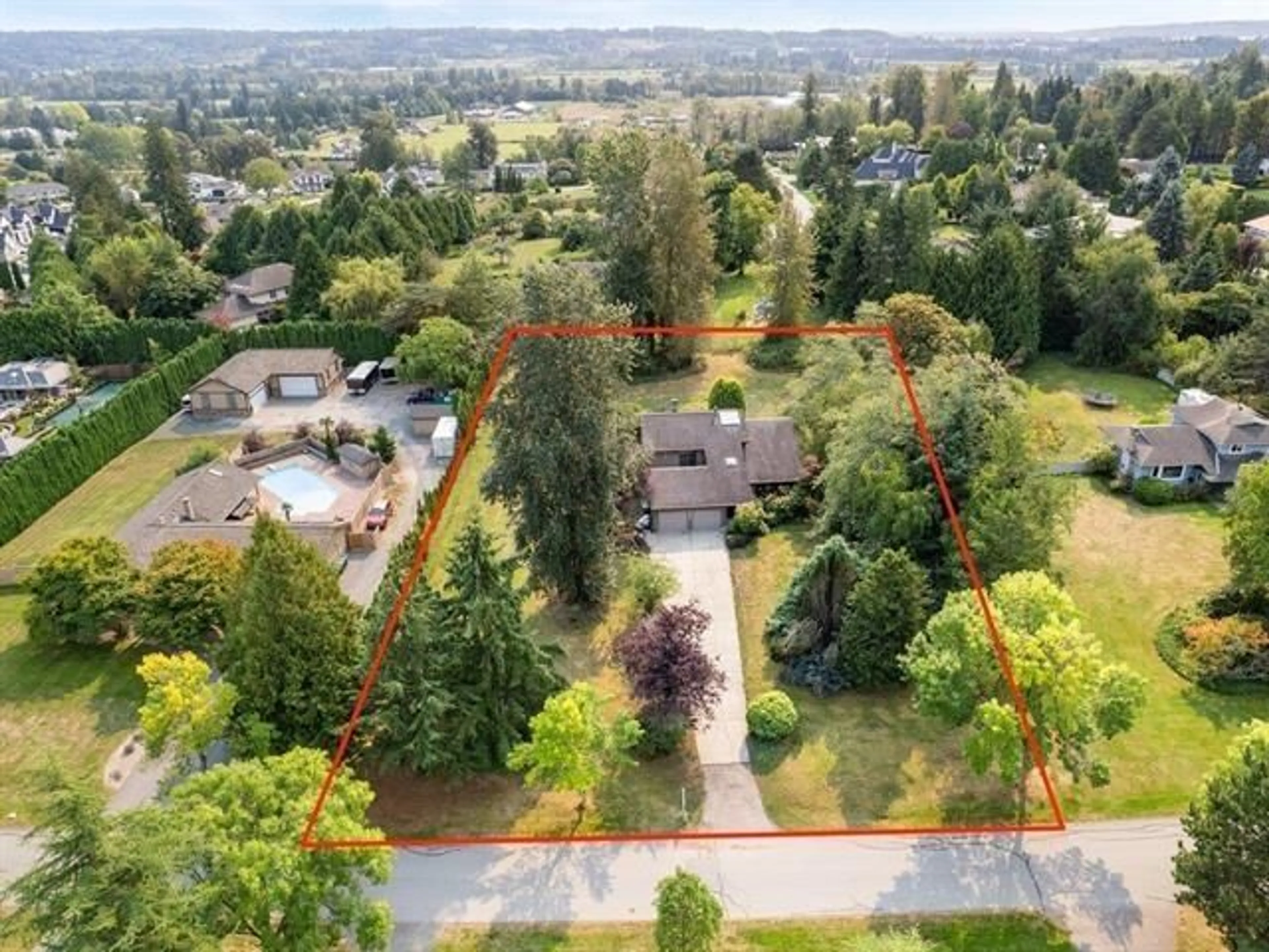 A pic from outside/outdoor area/front of a property/back of a property/a pic from drone, forest/trees view for 18208 21A AVENUE, Surrey British Columbia V3Z9W2