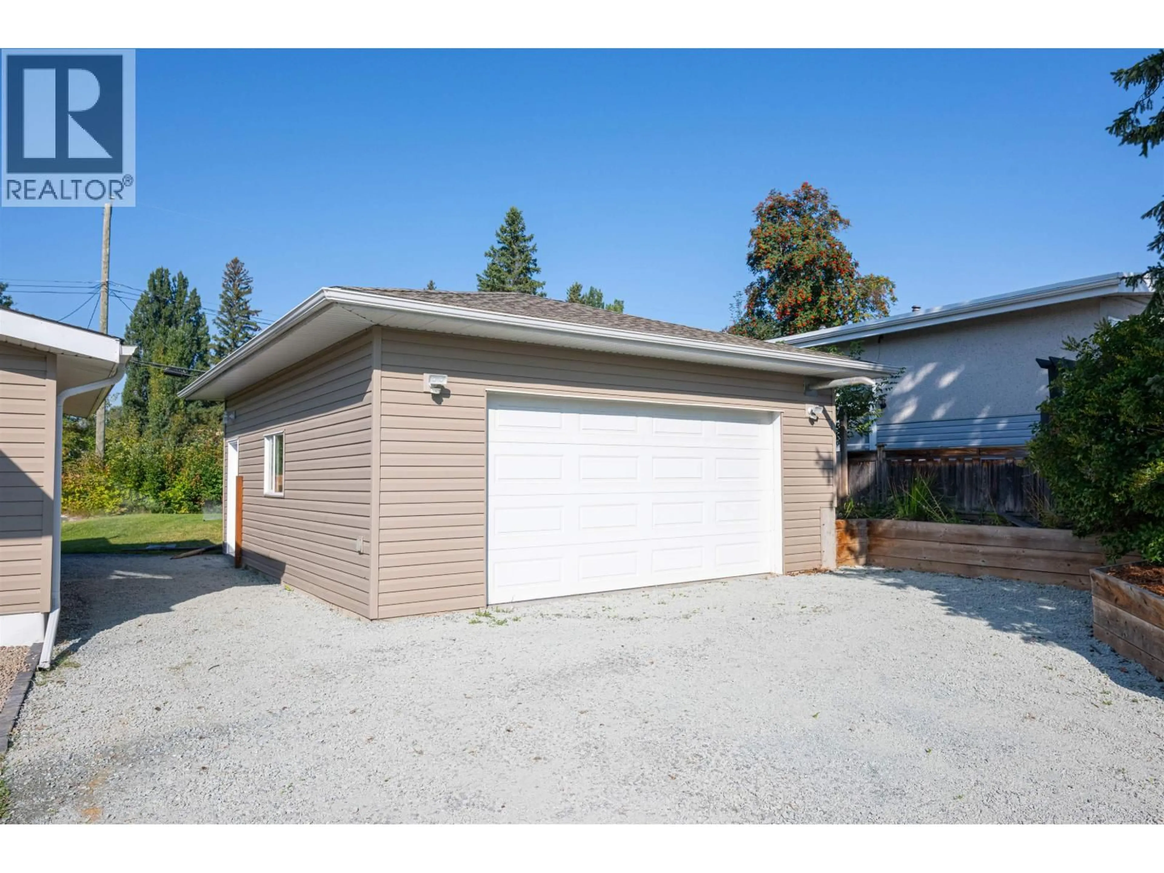 Indoor garage for 1601 GORSE STREET, Prince George British Columbia V2L1G5