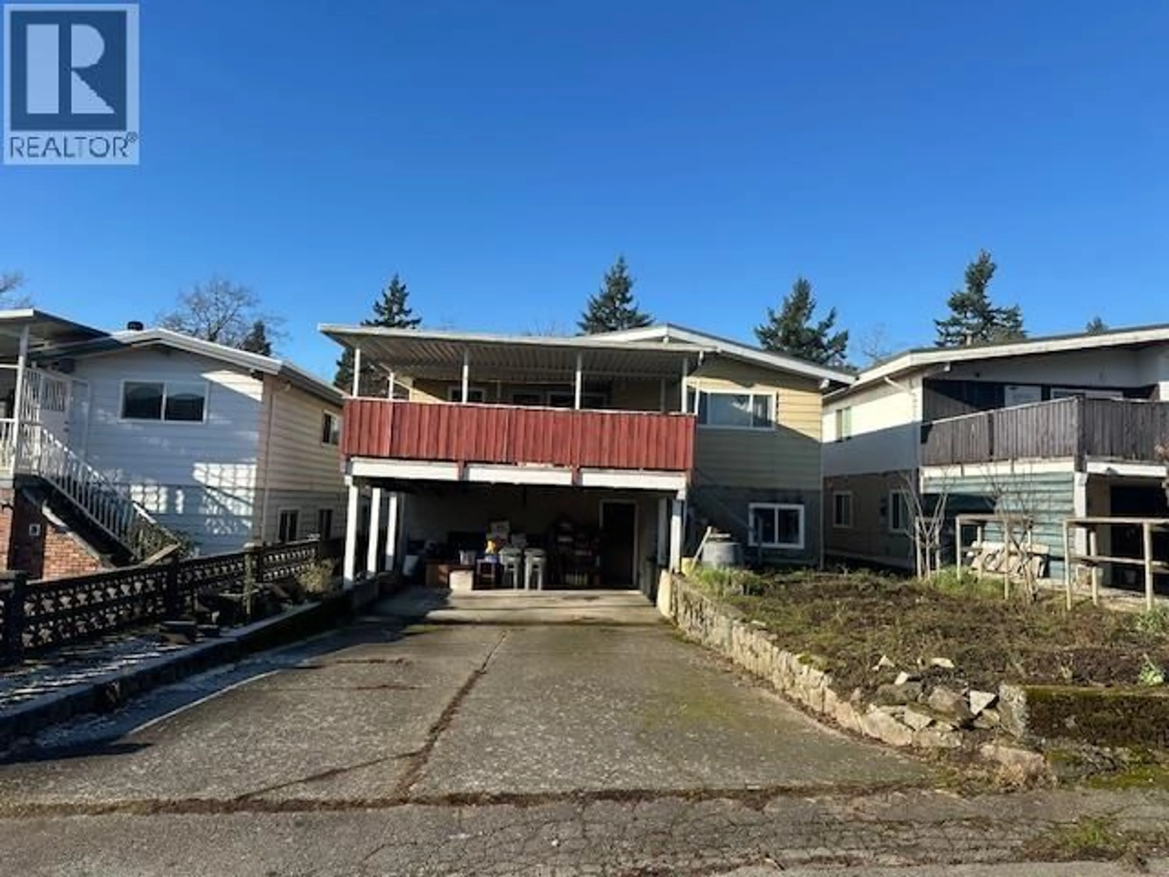 A pic from outside/outdoor area/front of a property/back of a property/a pic from drone, street for 7766 KERR STREET, Vancouver British Columbia V5S3E6