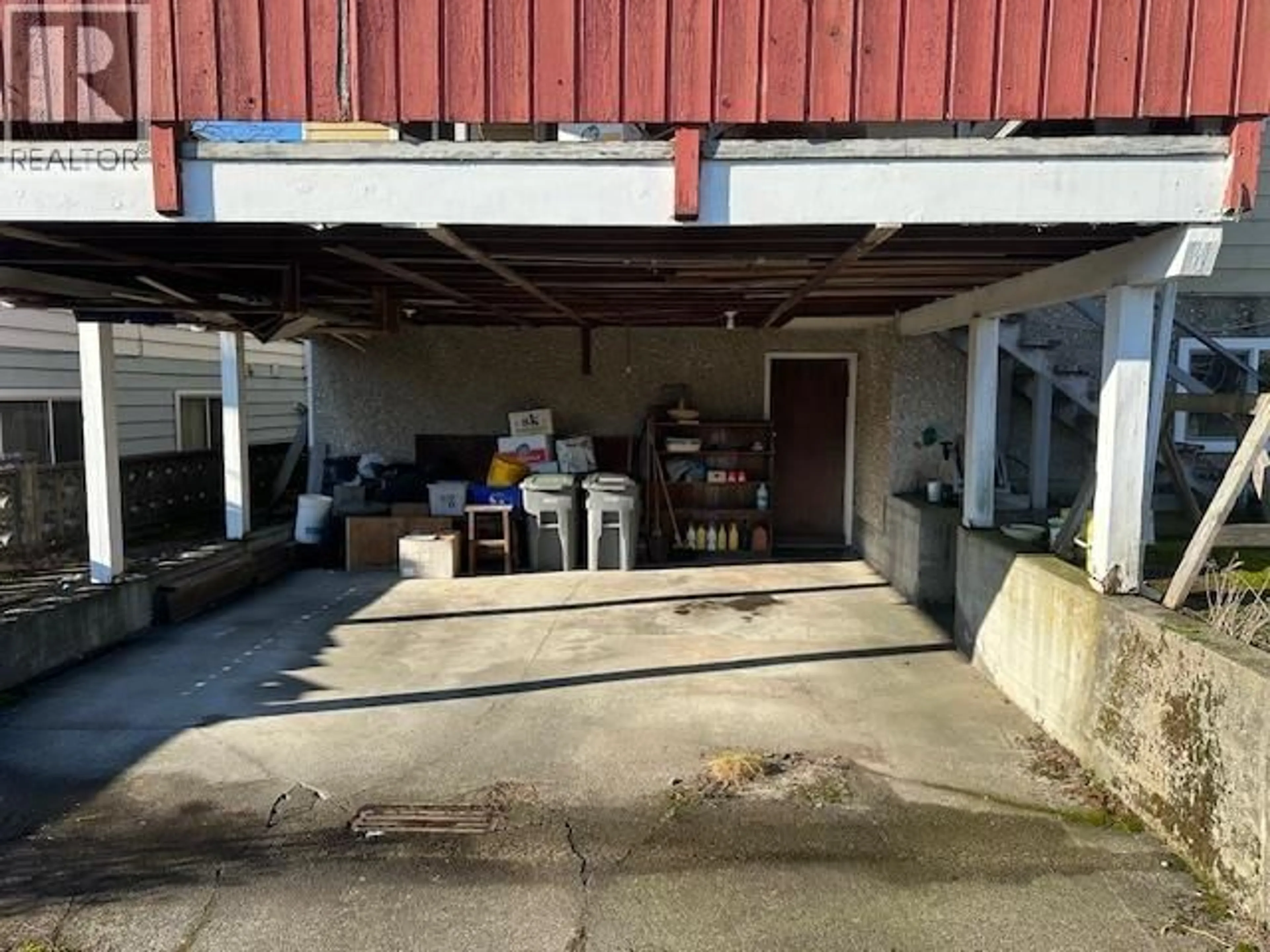 Indoor garage for 7766 KERR STREET, Vancouver British Columbia V5S3E6