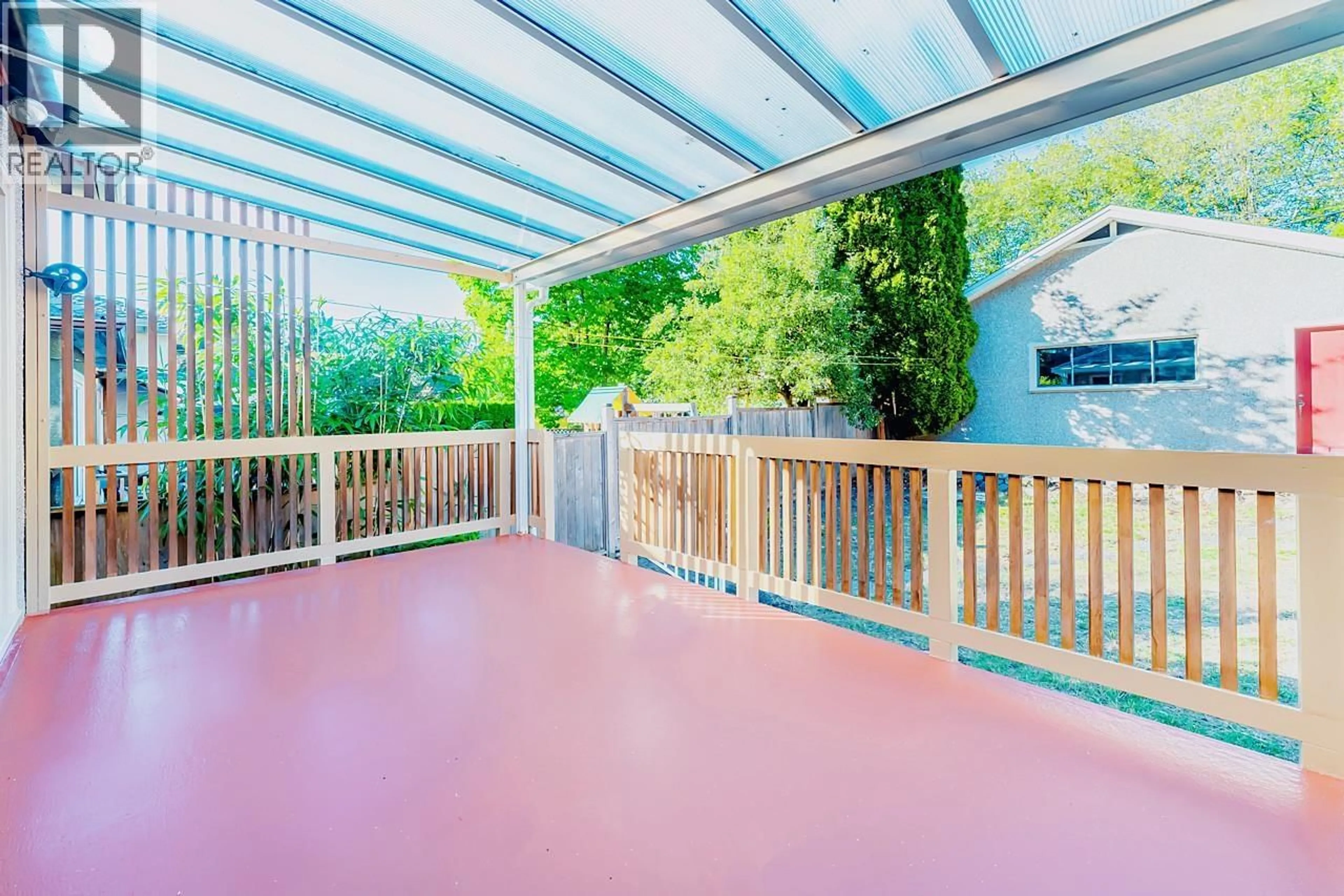 Patio, water/lake/river/ocean view for 946 KING EDWARD AVENUE, Vancouver British Columbia V5V2E6