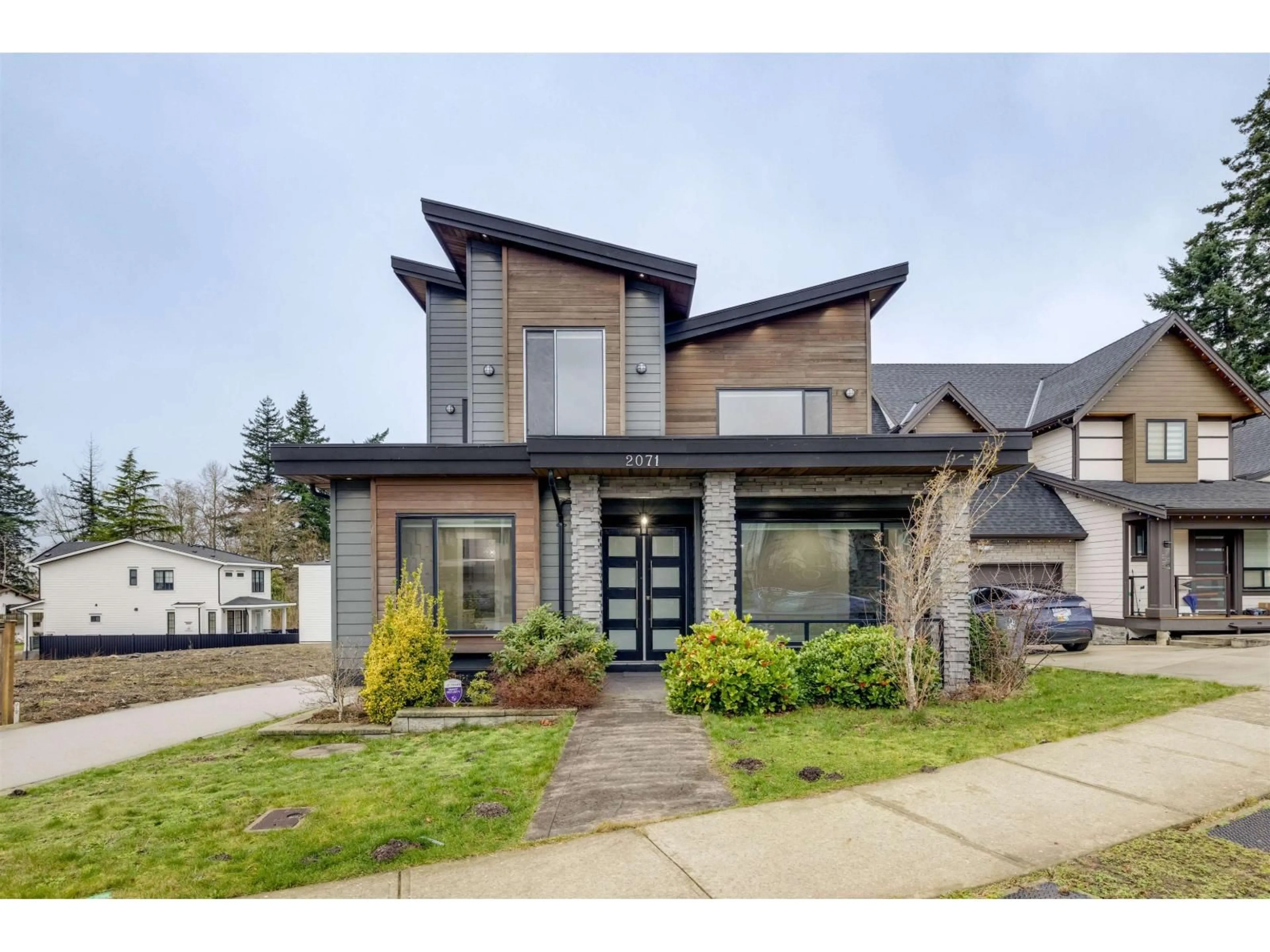 Home with brick exterior material, street for 2071 165 STREET, Surrey British Columbia V3Z0X6