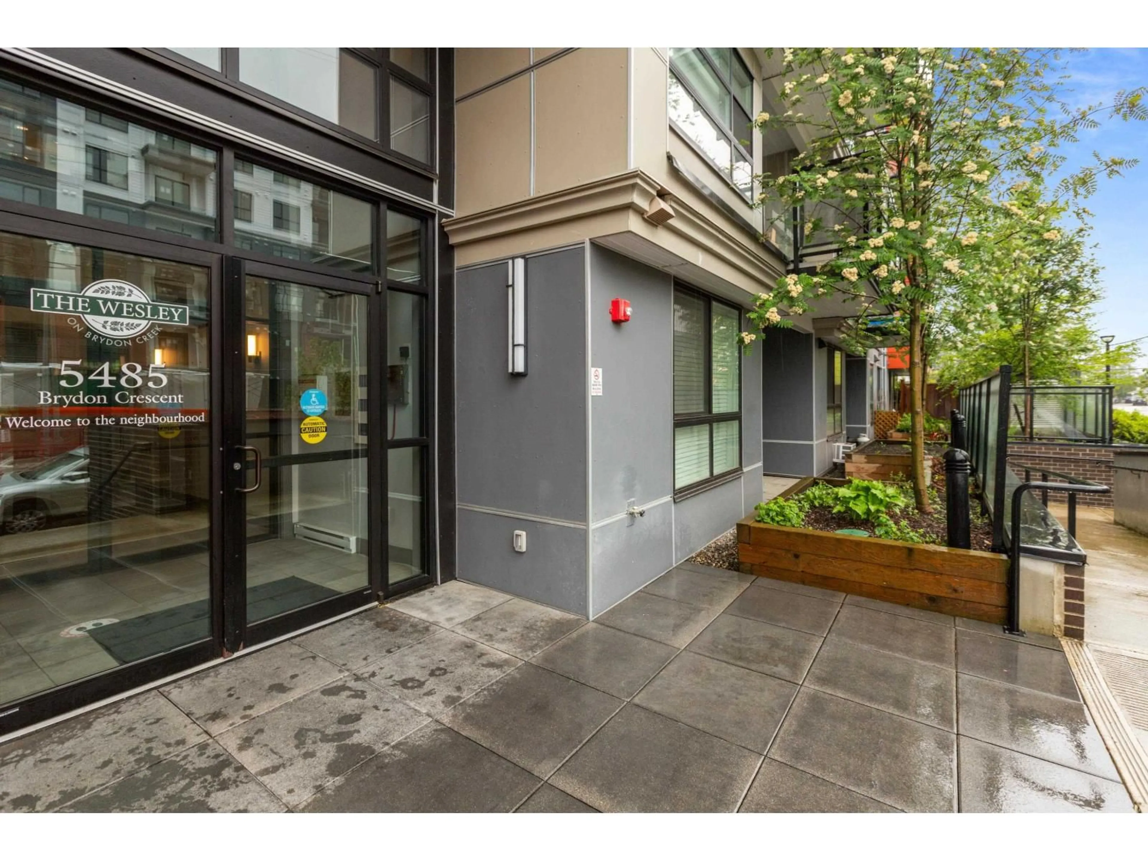 Indoor foyer for 407 - 5485 BRYDON CRESCENT, Langley British Columbia V3A0N5