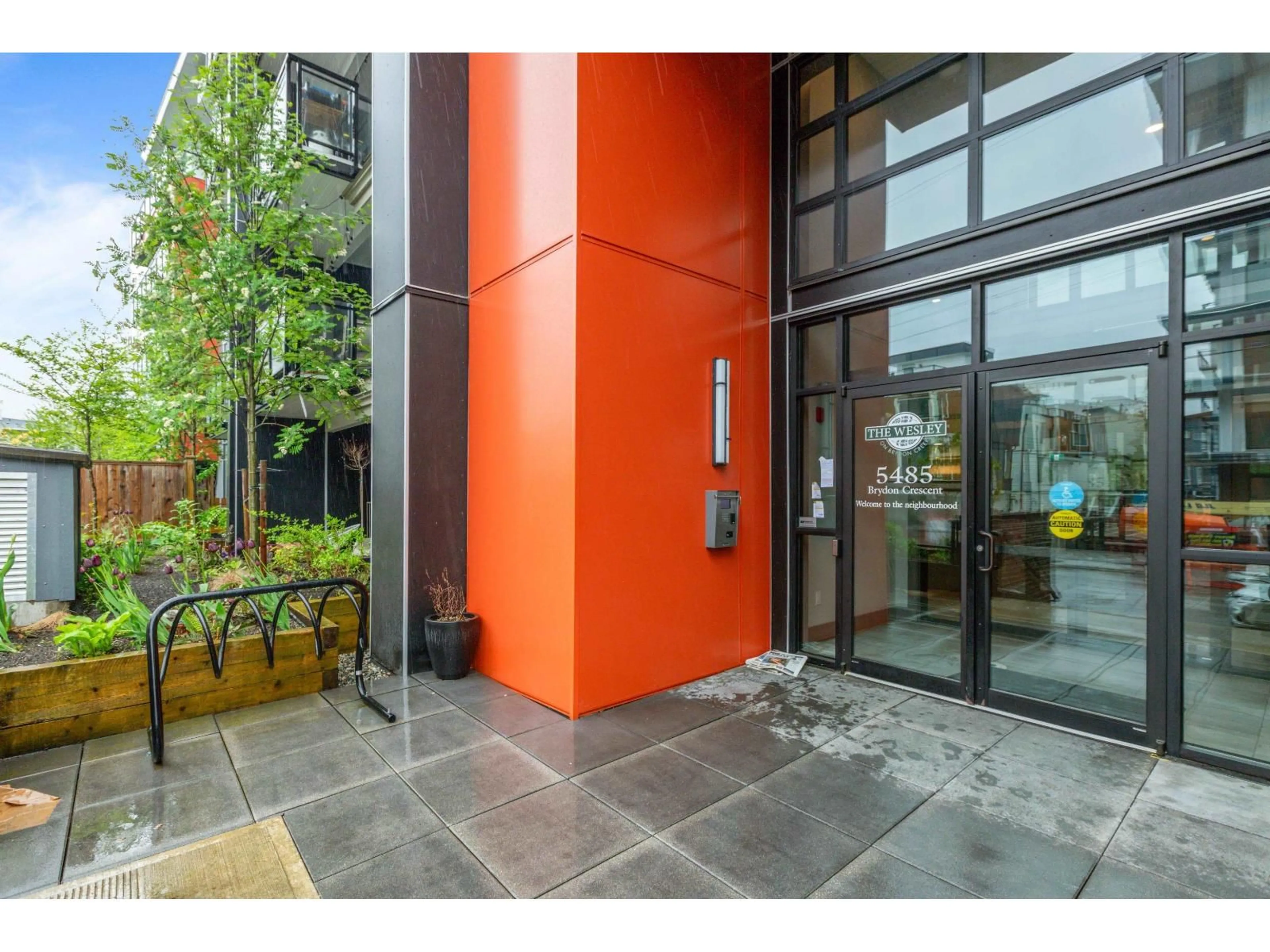 Indoor foyer for 407 - 5485 BRYDON CRESCENT, Langley British Columbia V3A0N5