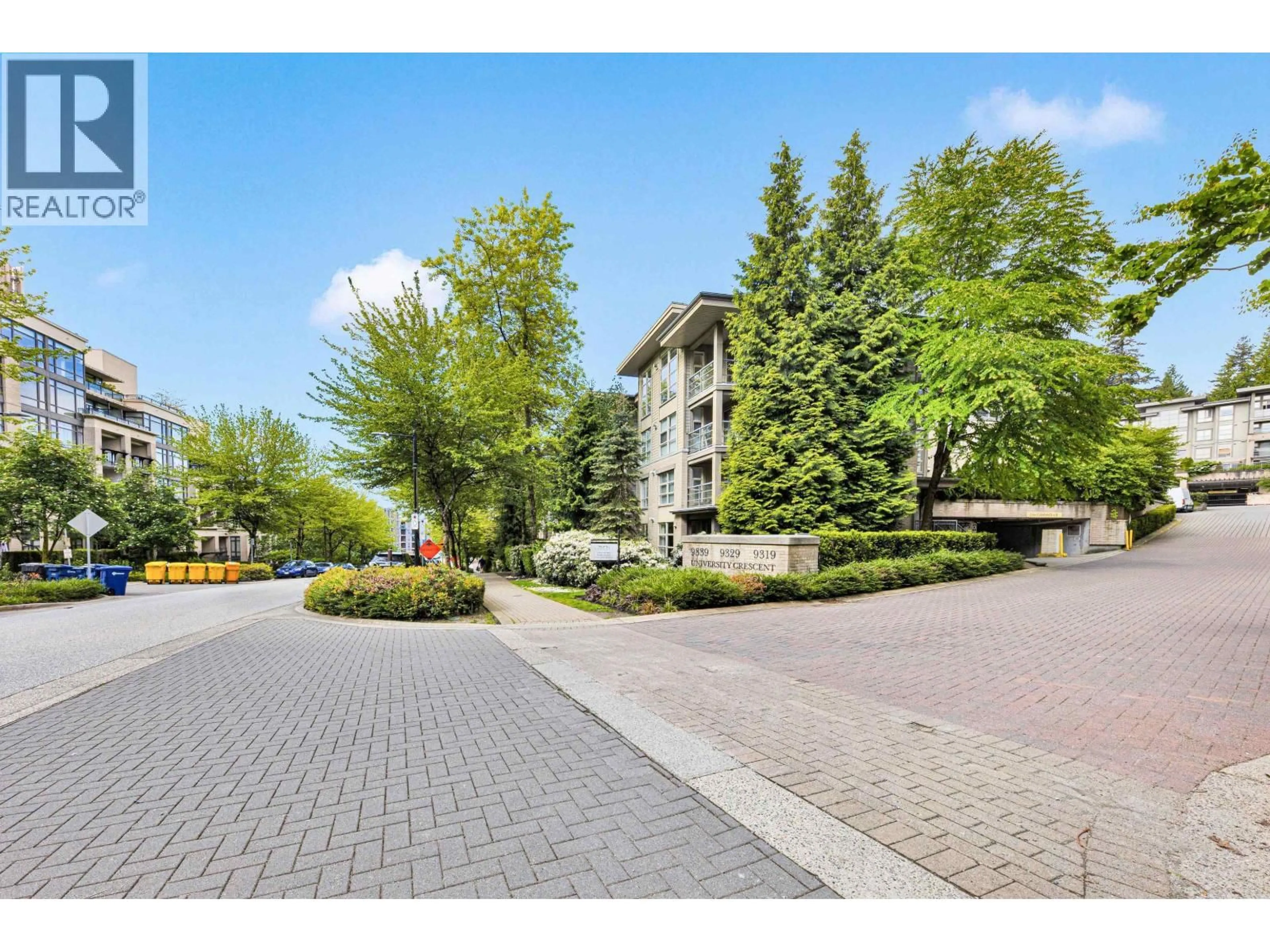 Patio, street for 414 - 9339 UNIVERSITY CRESCENT, Burnaby British Columbia V5A4Y1