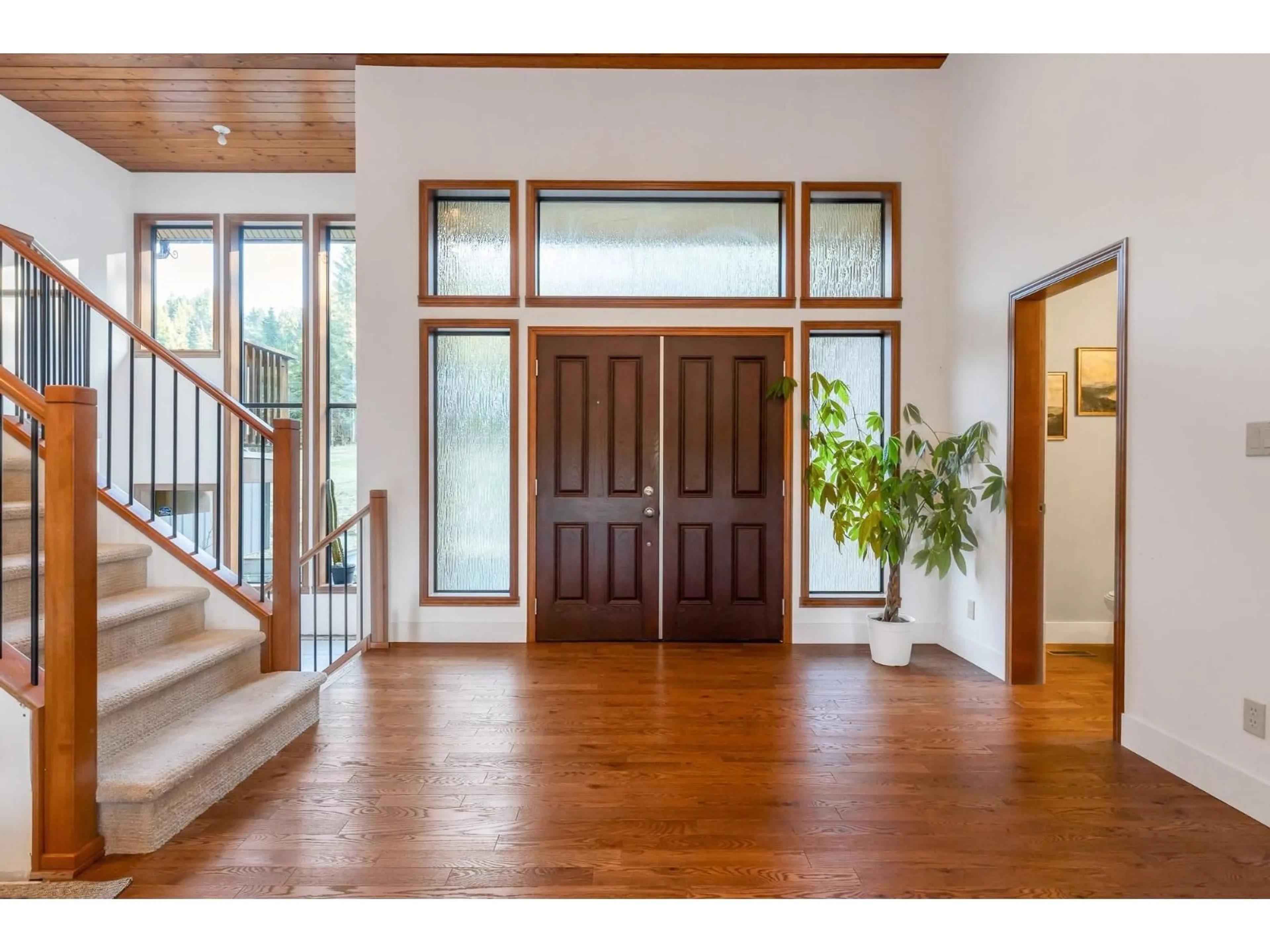 Indoor entryway for 12530 JOHNSON STREET, Mission British Columbia V4S1L5