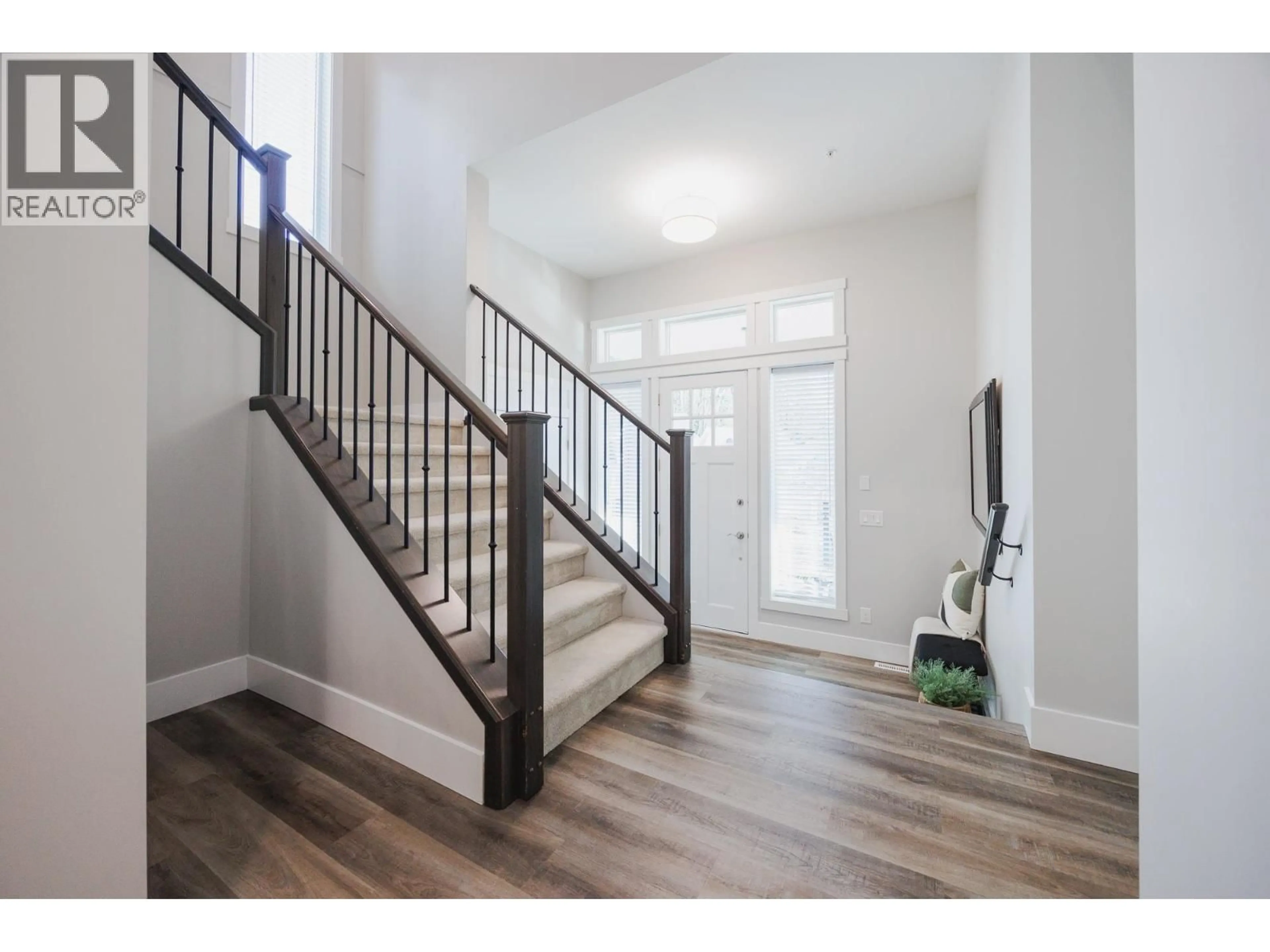 Indoor entryway for 13533 NELSON PEAK DRIVE, Maple Ridge British Columbia V4R0G1