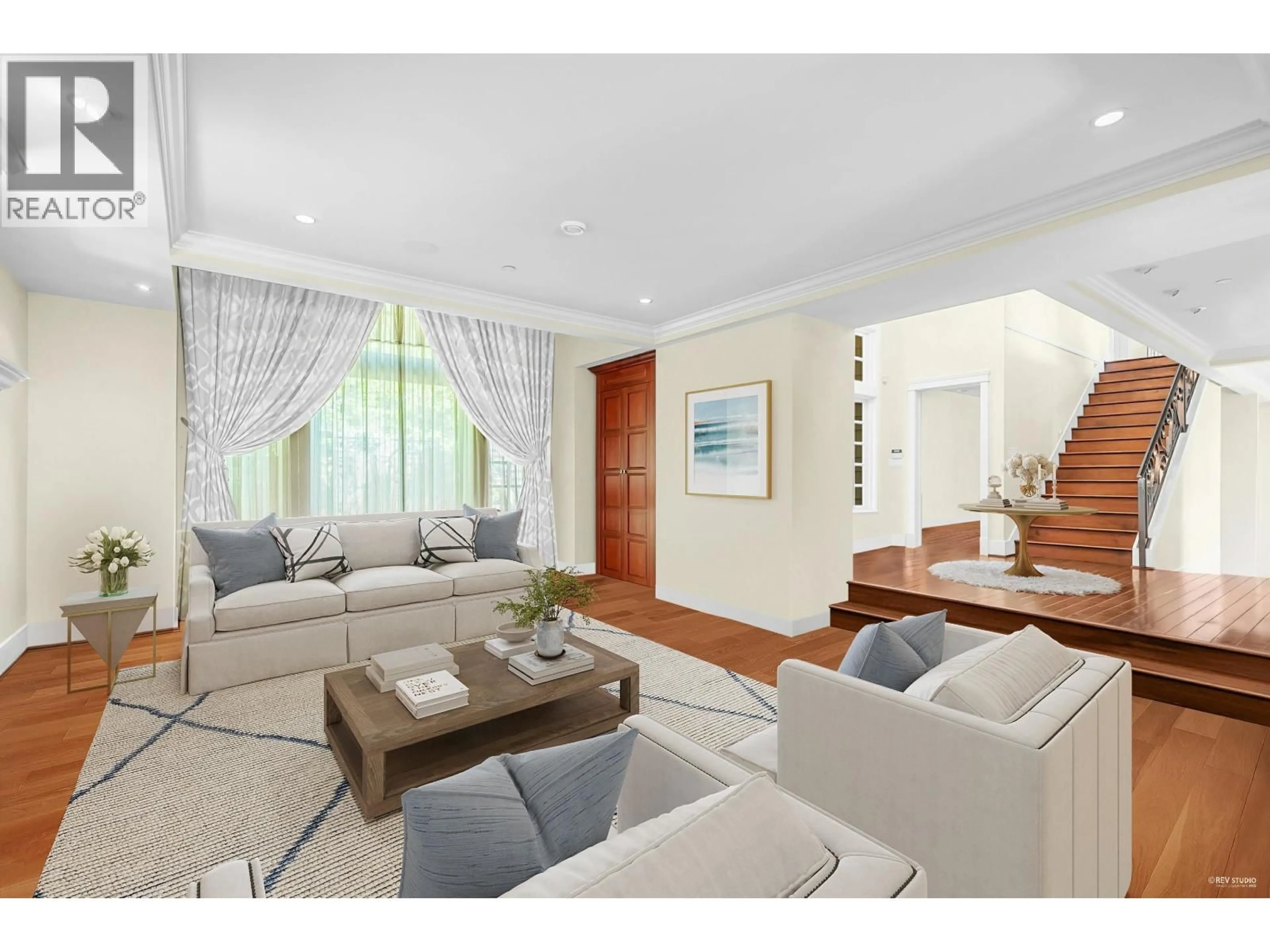 Living room with furniture, unknown for 4668 CLOVELLY WALK, West Vancouver British Columbia V7W1H5