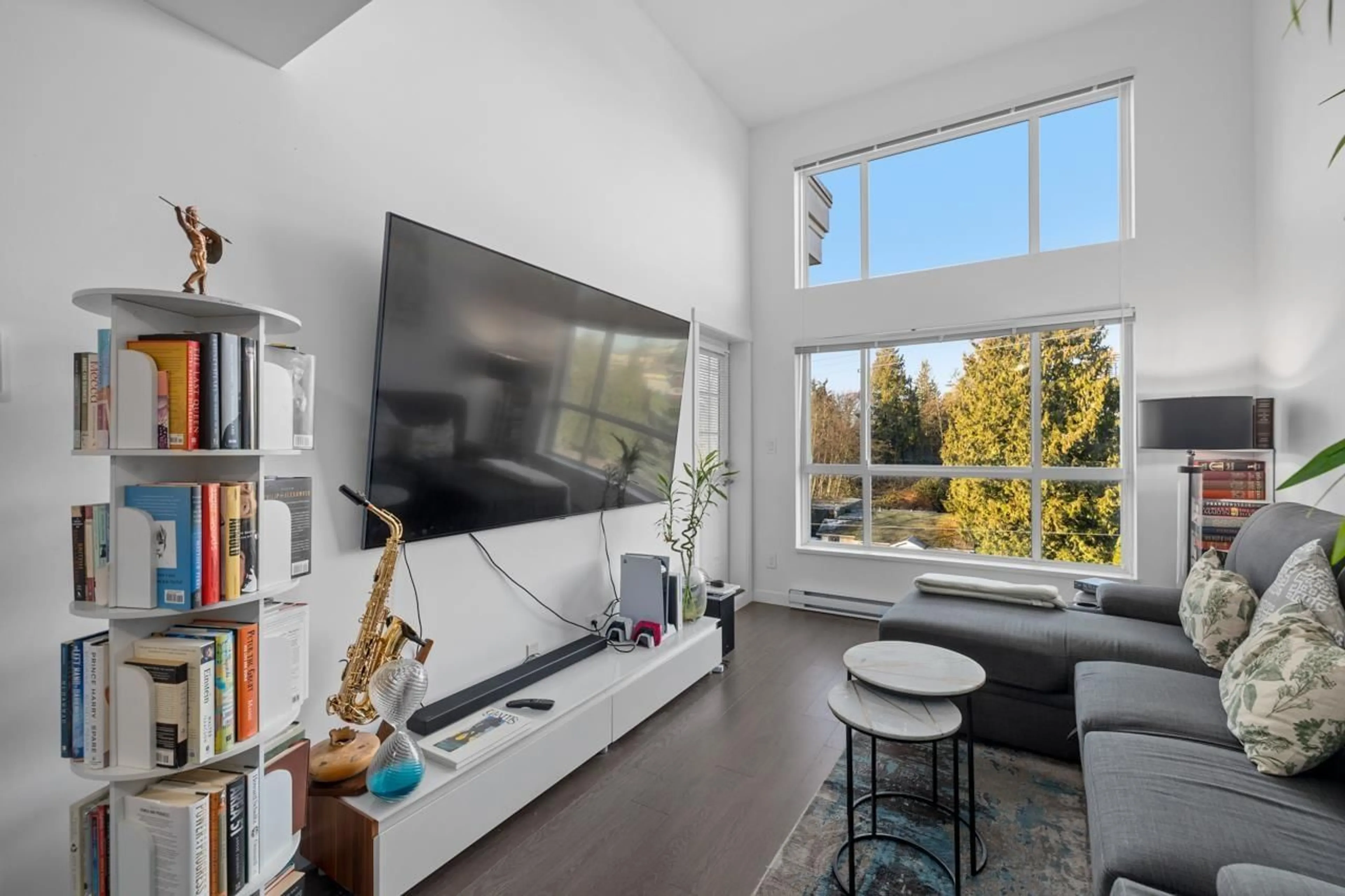 Living room with furniture, unknown for 405 - 10688 140 STREET, Surrey British Columbia V3T0M6