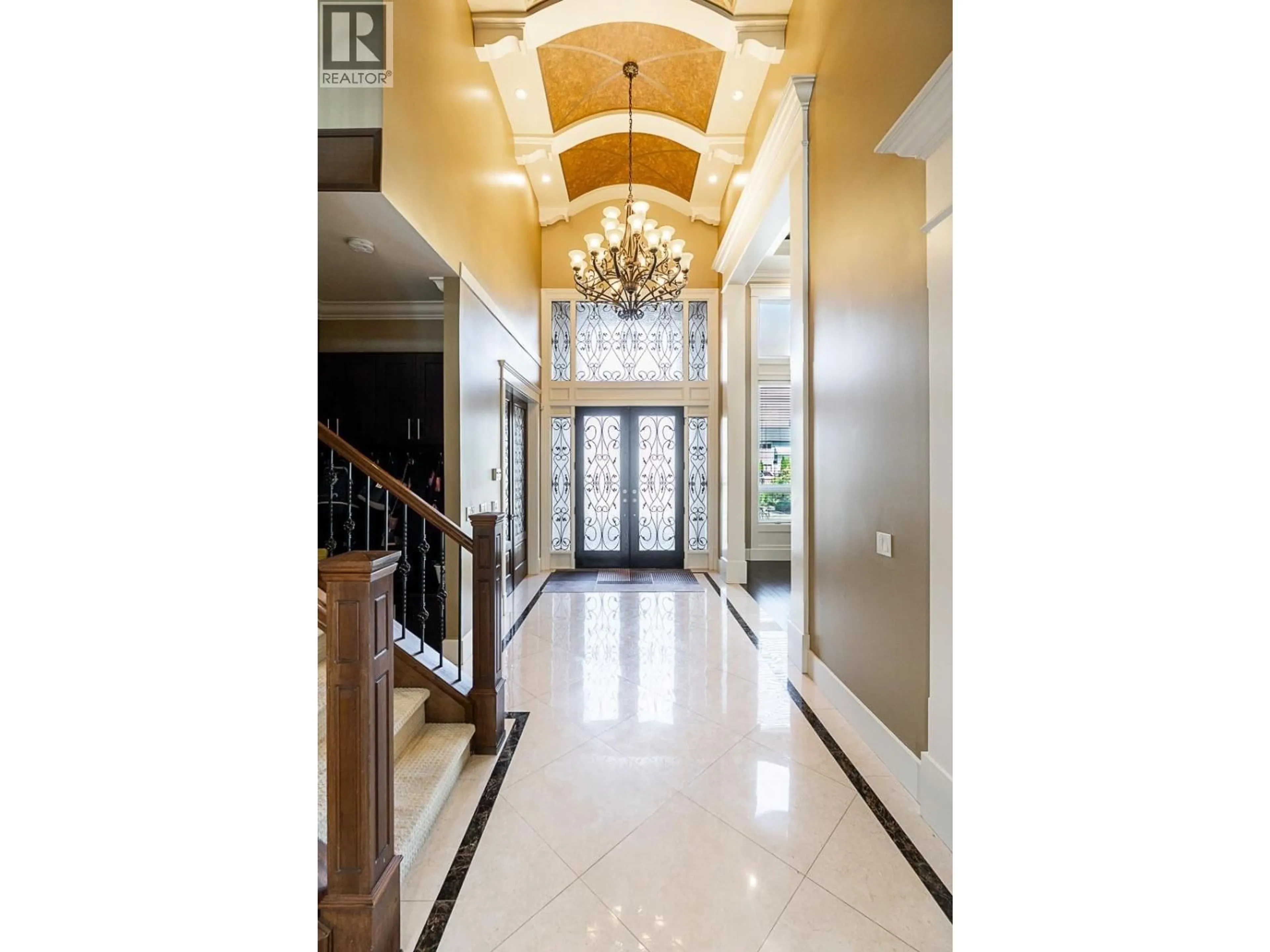 Indoor foyer for 7600 BELAIR DRIVE, Richmond British Columbia V7A1B6