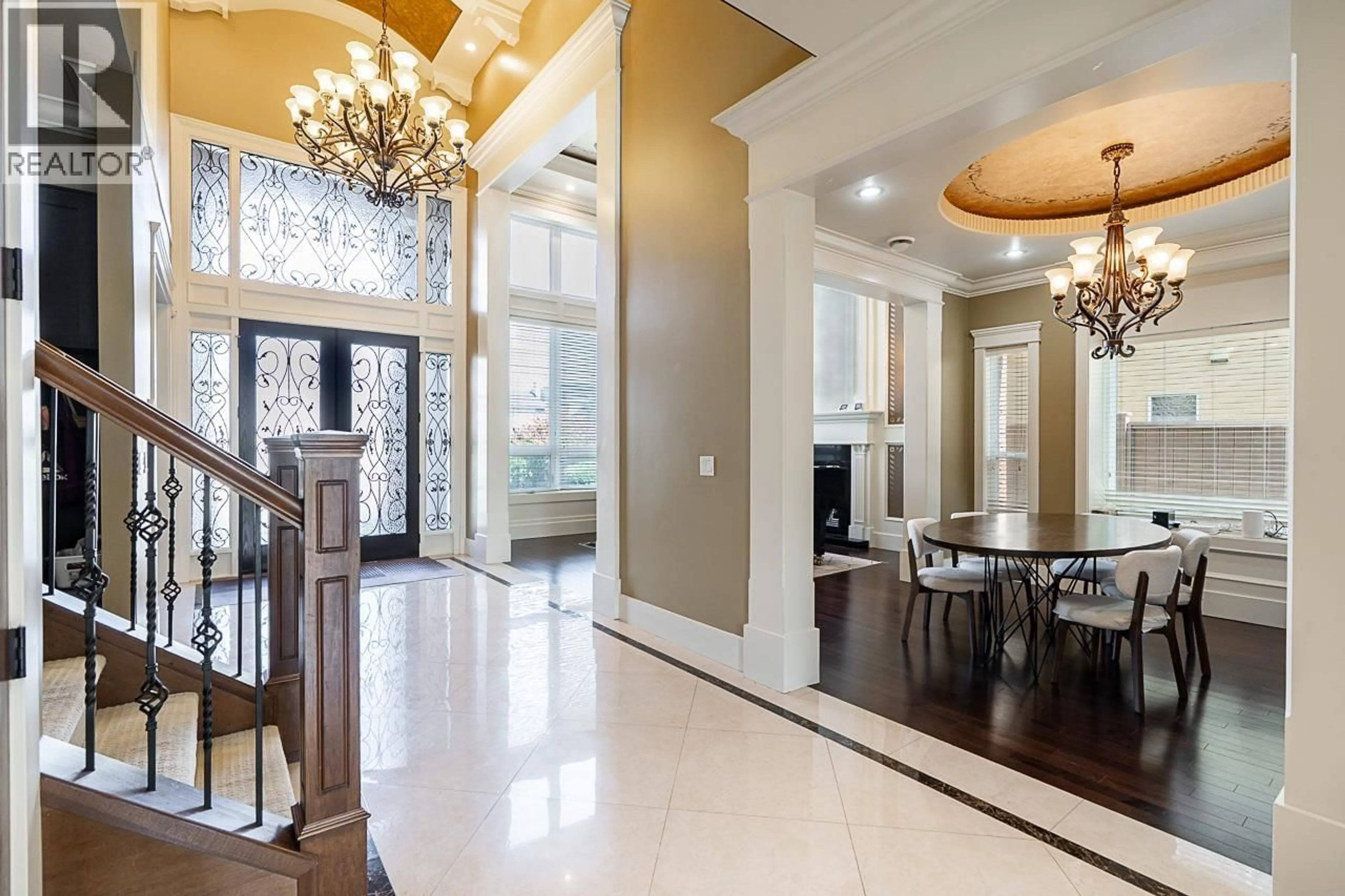 Indoor foyer for 7600 BELAIR DRIVE, Richmond British Columbia V7A1B6