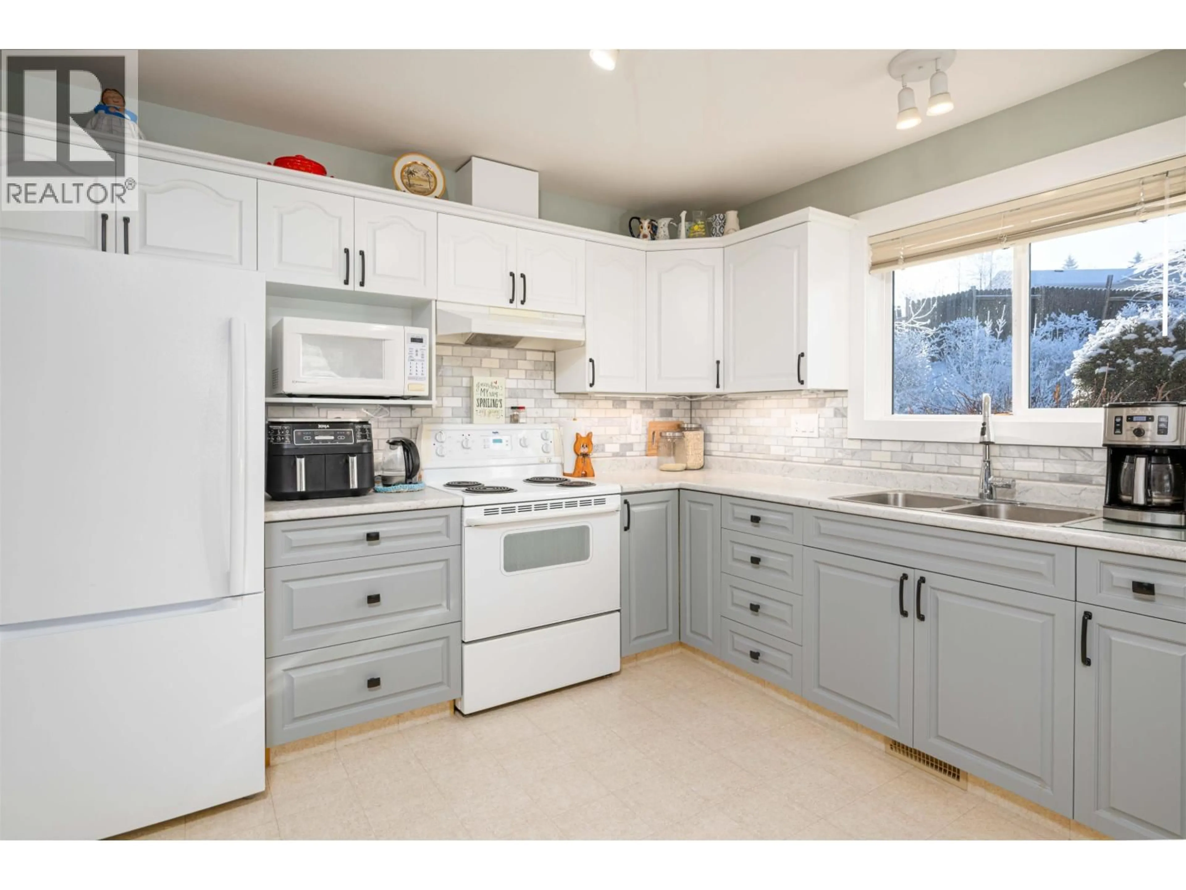 Open concept kitchen, unknown for 3053 VISTA RIDGE DRIVE, Prince George British Columbia V2N5G7