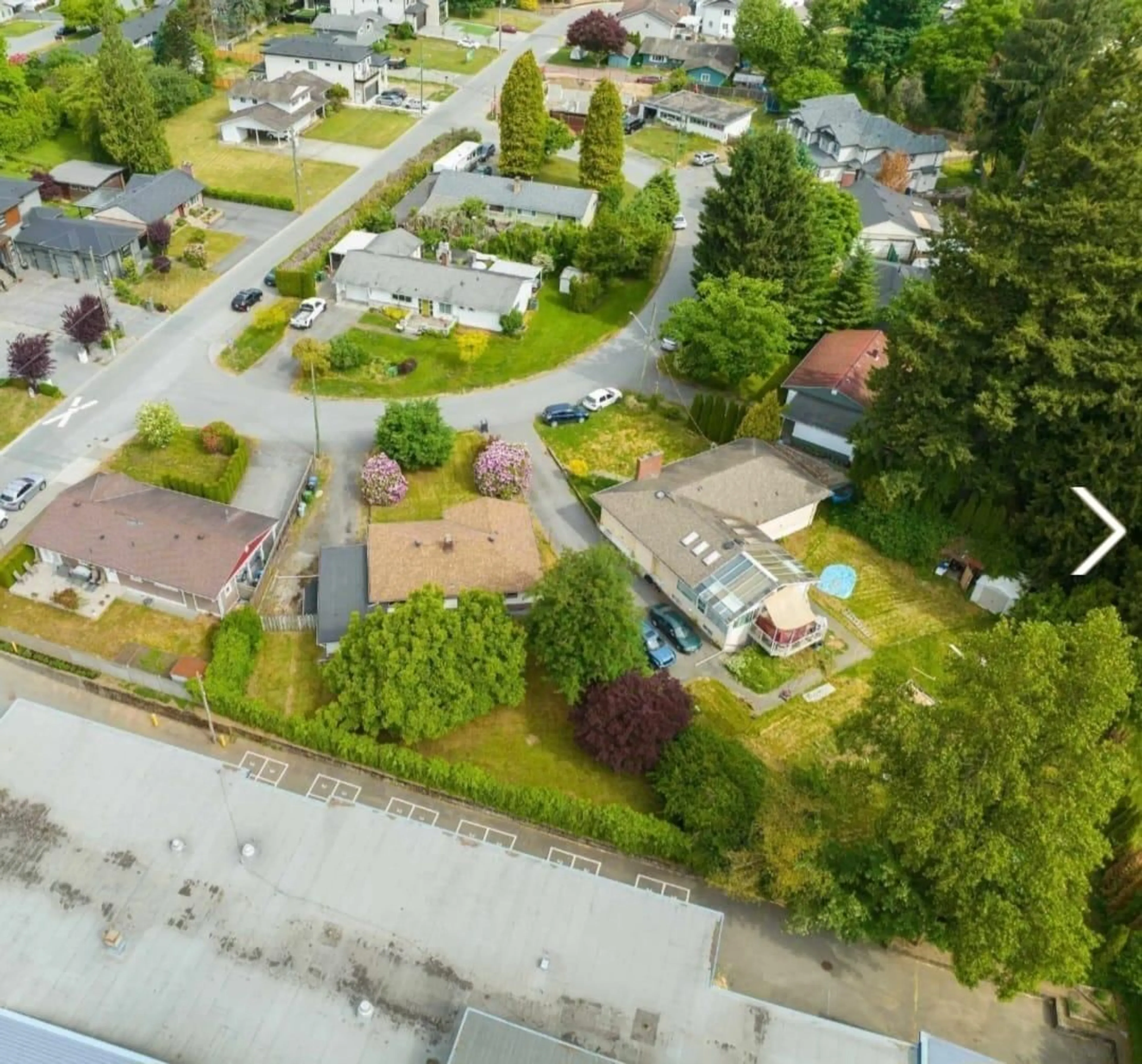A pic from outside/outdoor area/front of a property/back of a property/a pic from drone, street for 2280 ALEXANDER CRESCENT, Abbotsford British Columbia V2S3W4