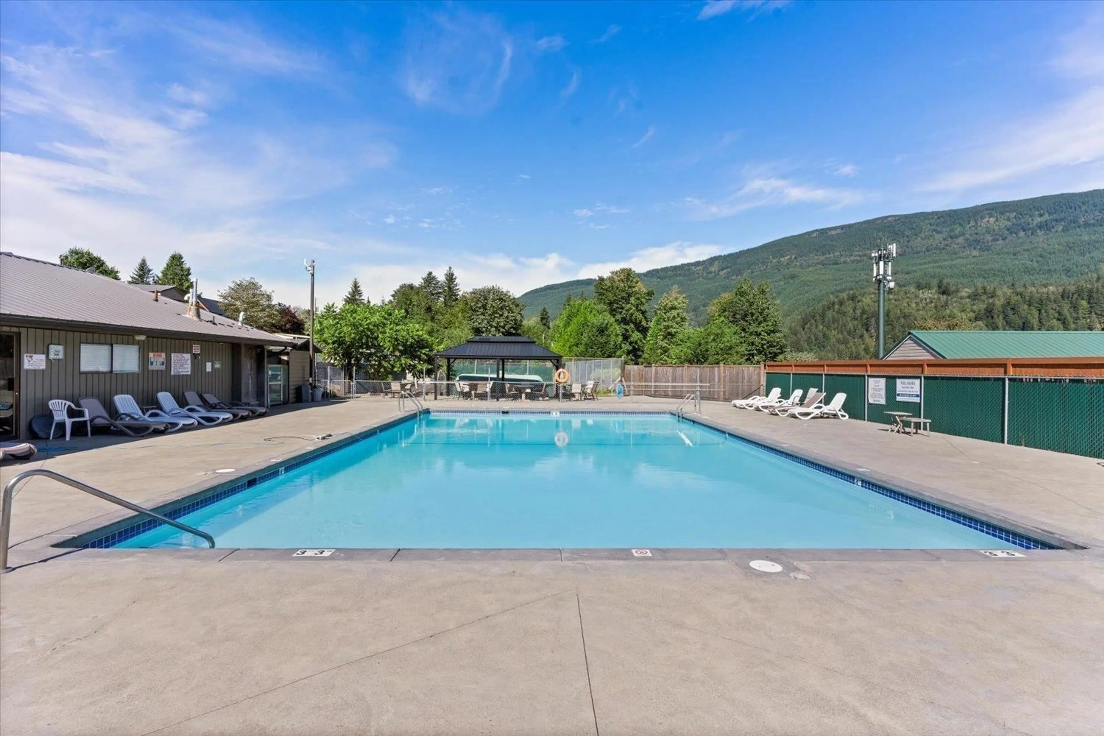 Pool for 133 - 1436 FROST ROAD, Cultus Lake British Columbia V2R4X8