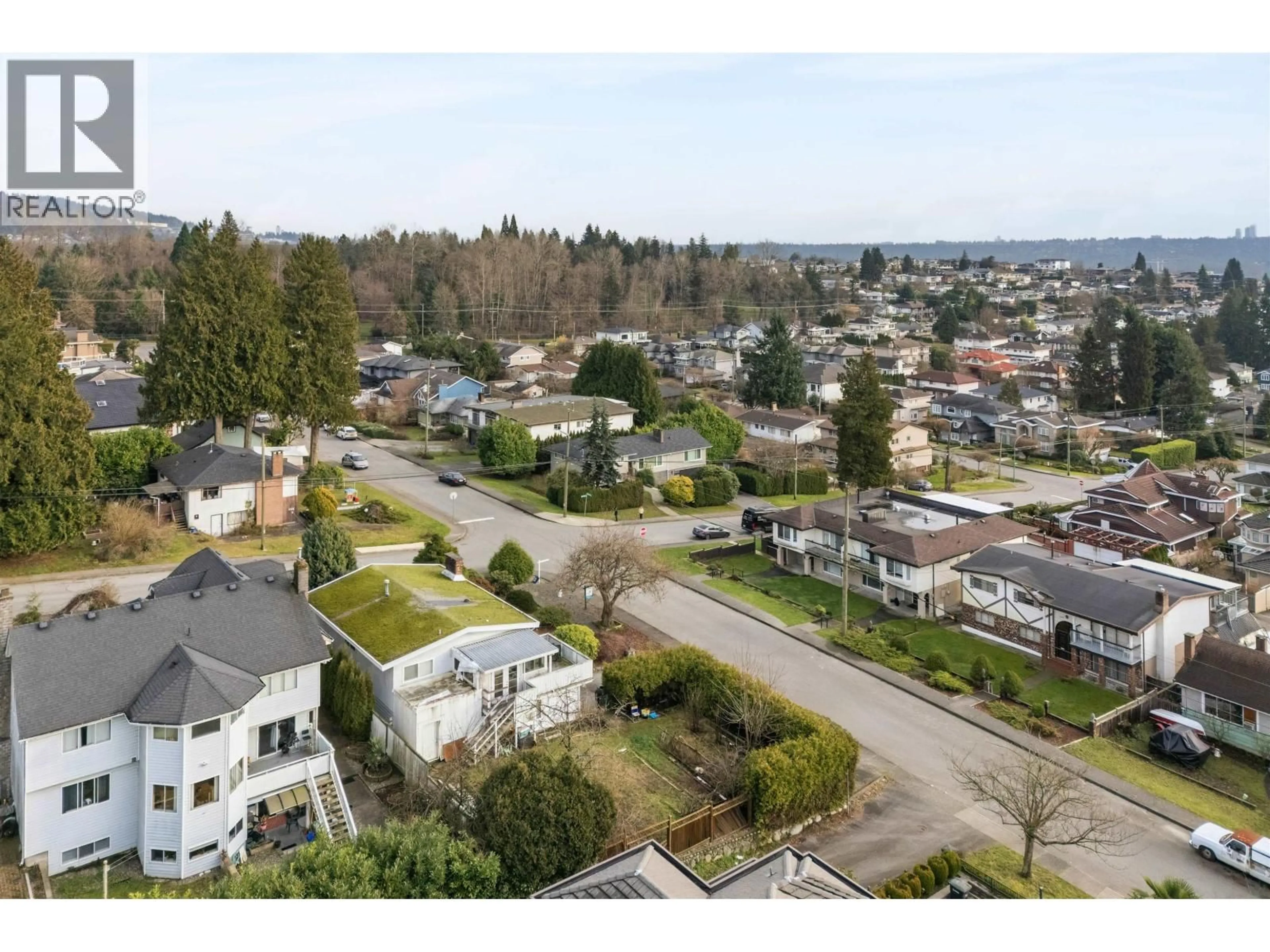 A pic from outside/outdoor area/front of a property/back of a property/a pic from drone, mountain view for 5395 GEORGIA STREET, Burnaby British Columbia V5B1V3