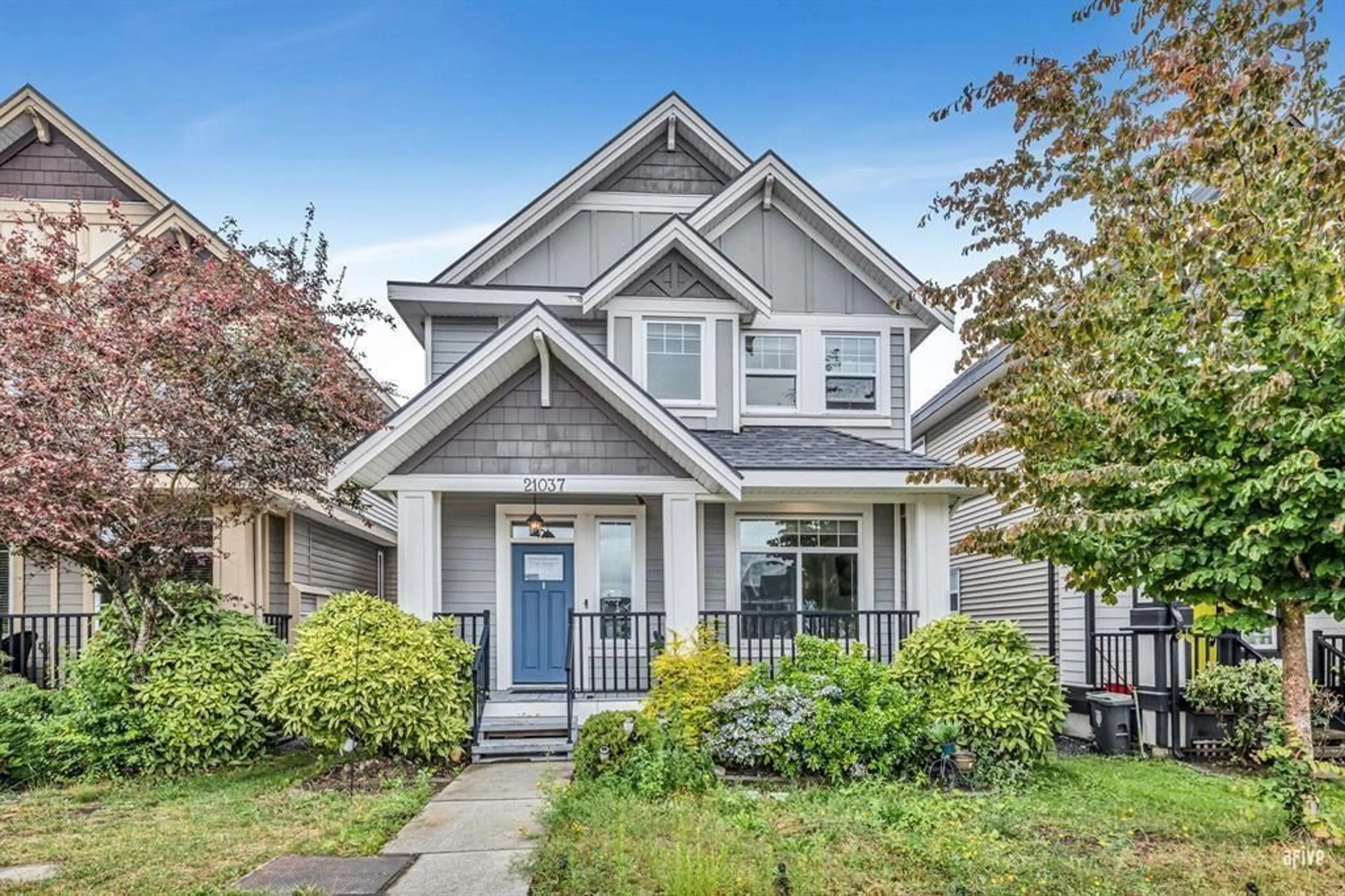 Home with vinyl exterior material, street for 21037 77 AVENUE AVENUE, Langley British Columbia V2Y0L1