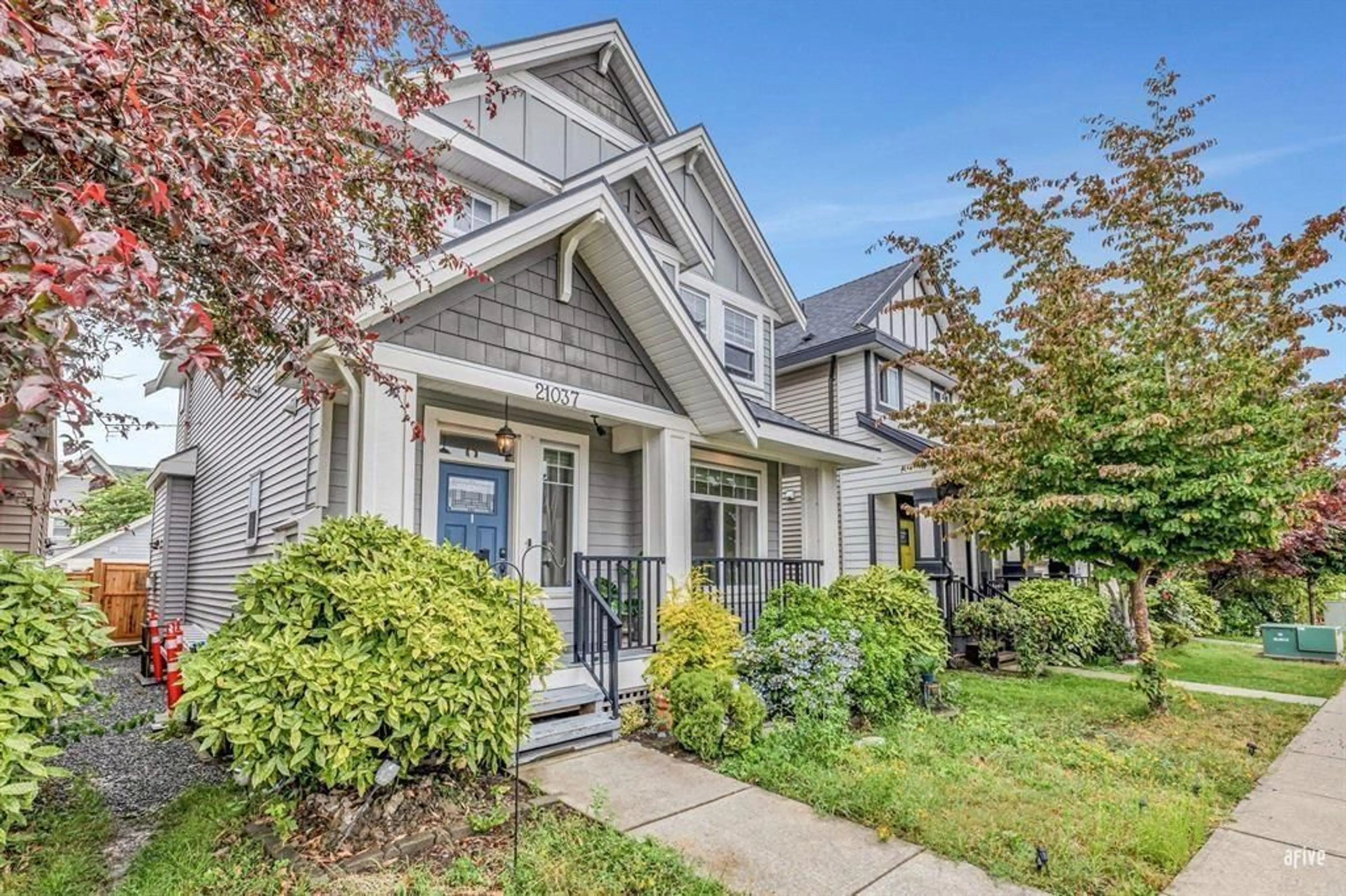 Home with vinyl exterior material, street for 21037 77 AVENUE AVENUE, Langley British Columbia V2Y0L1