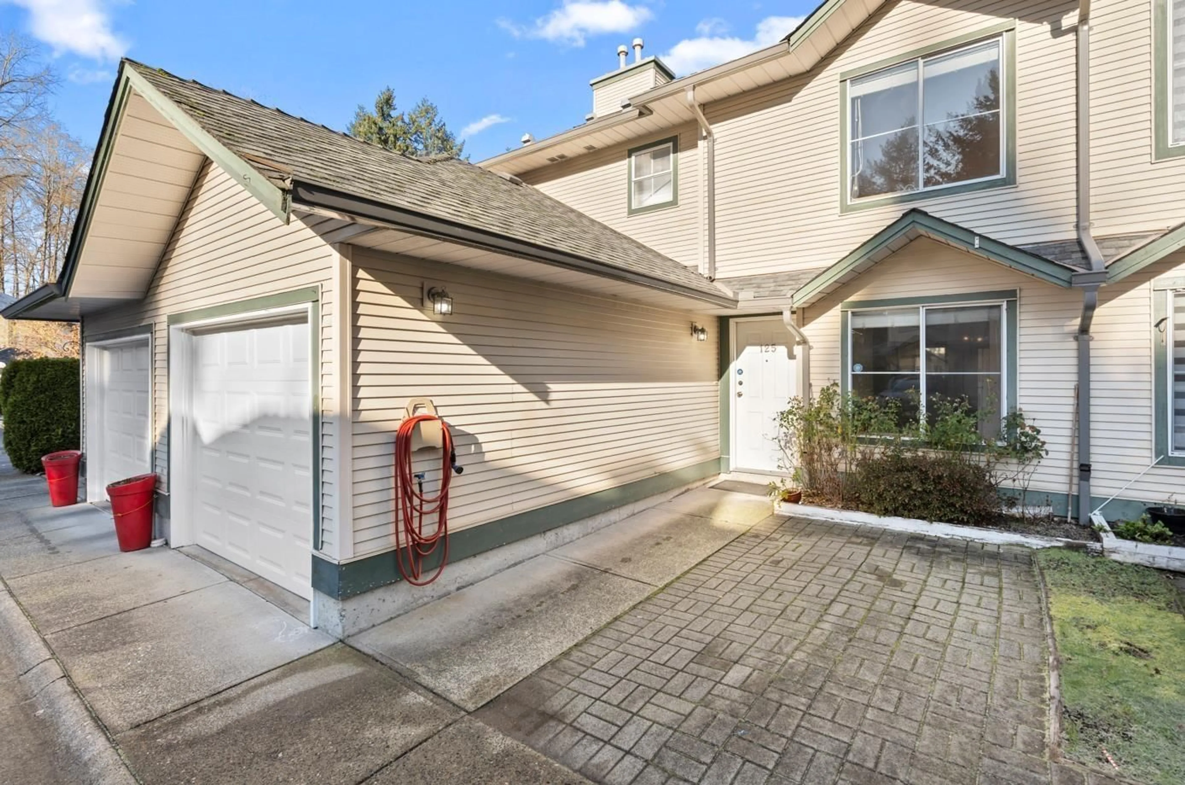 Unknown for 125 - 8655 KING GEORGE BOULEVARD, Surrey British Columbia V3W5C4