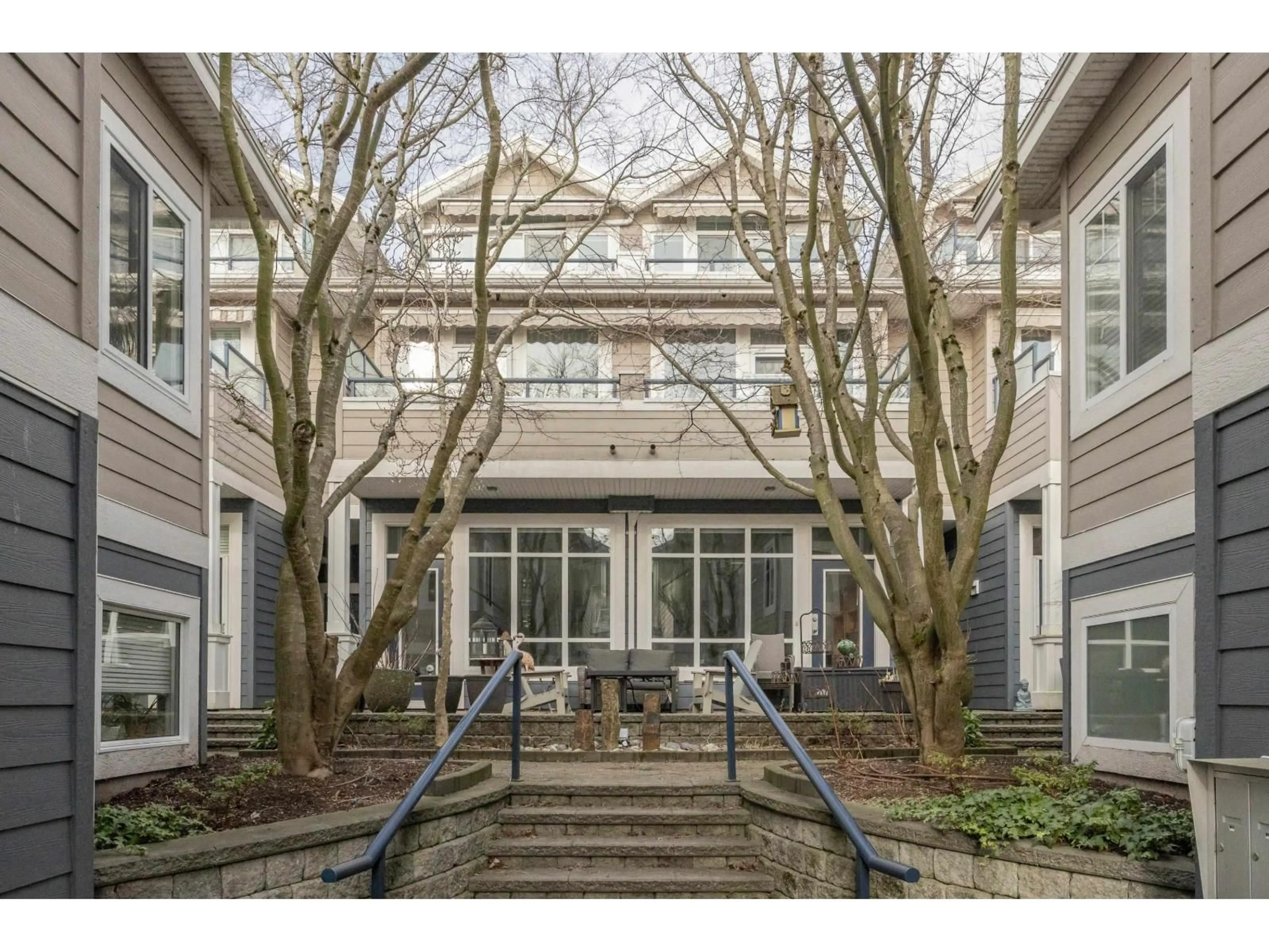 Unknown for 7 - 15161 PROSPECT AVENUE, White Rock British Columbia V4B2B8