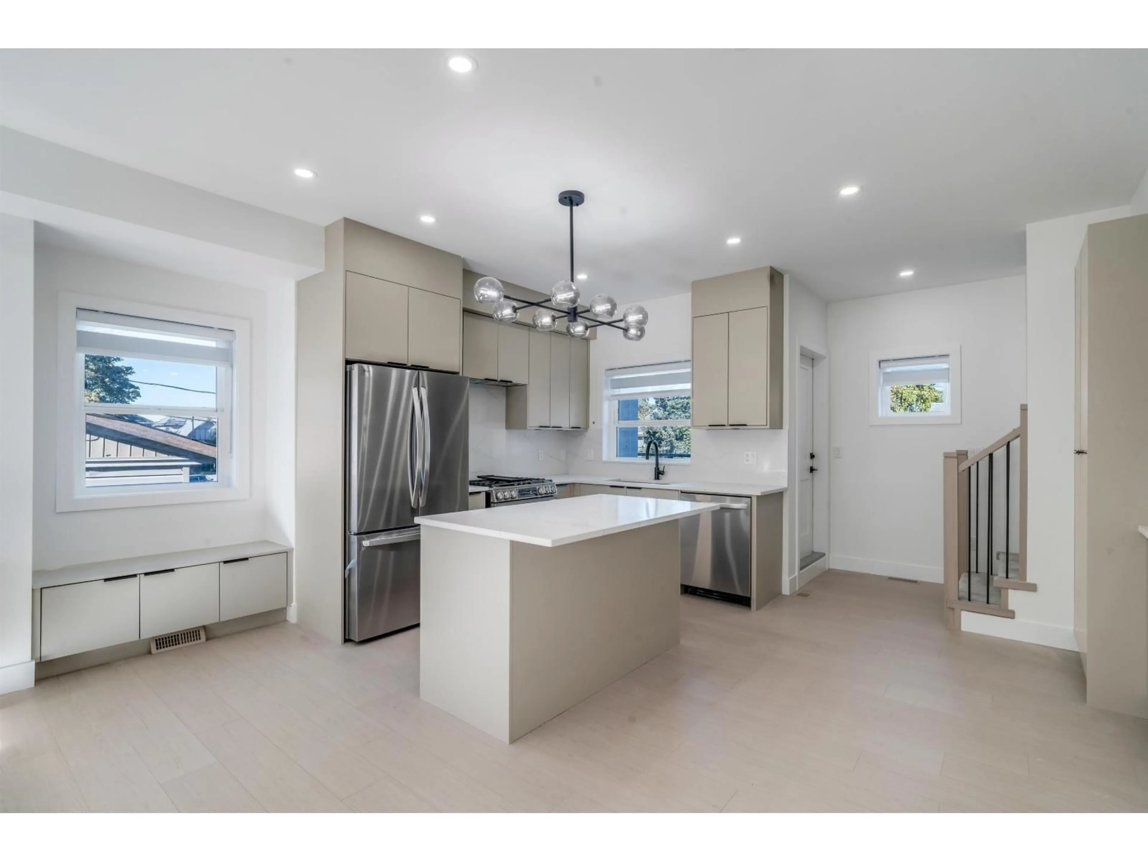 Open concept kitchen, ceramic/tile floor for 21 - 8335 115 STREET, Delta British Columbia V4C5N6