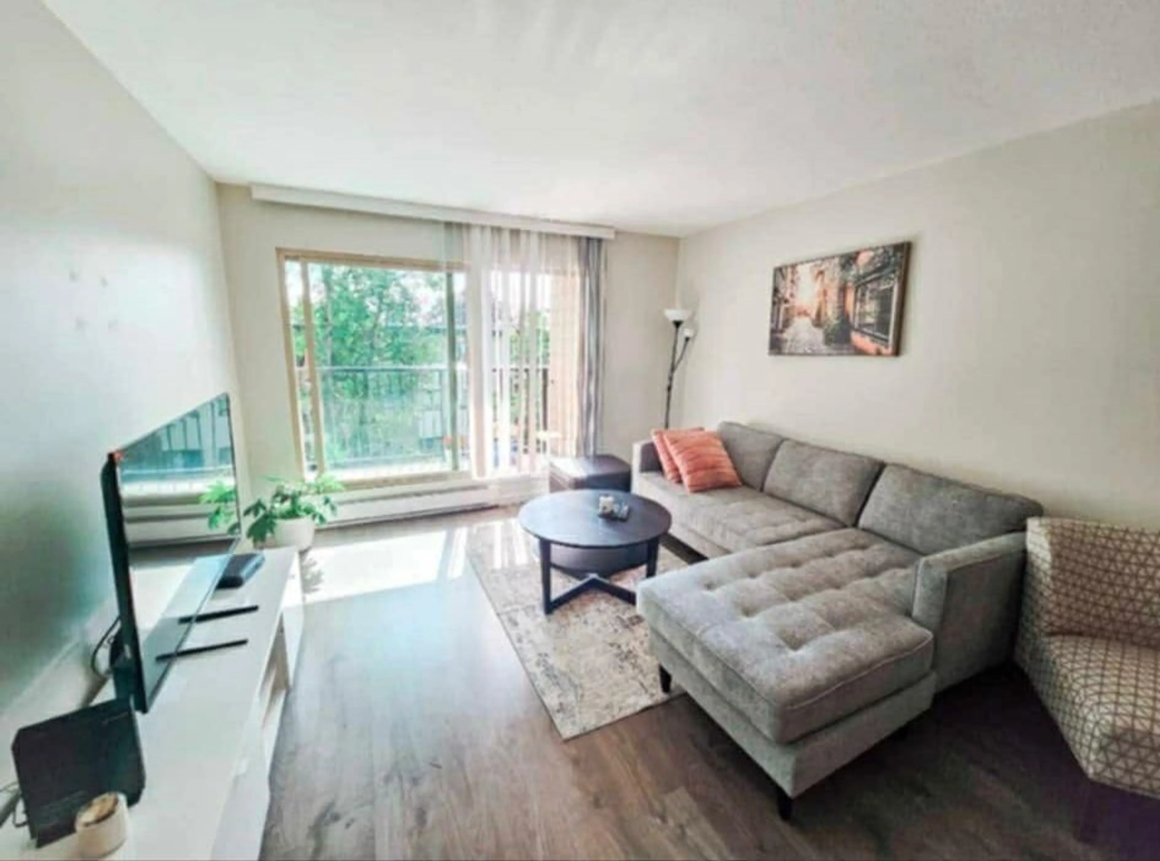 Living room with furniture, unknown for 206 - 10438 148 STREET, Surrey British Columbia V3R8S9