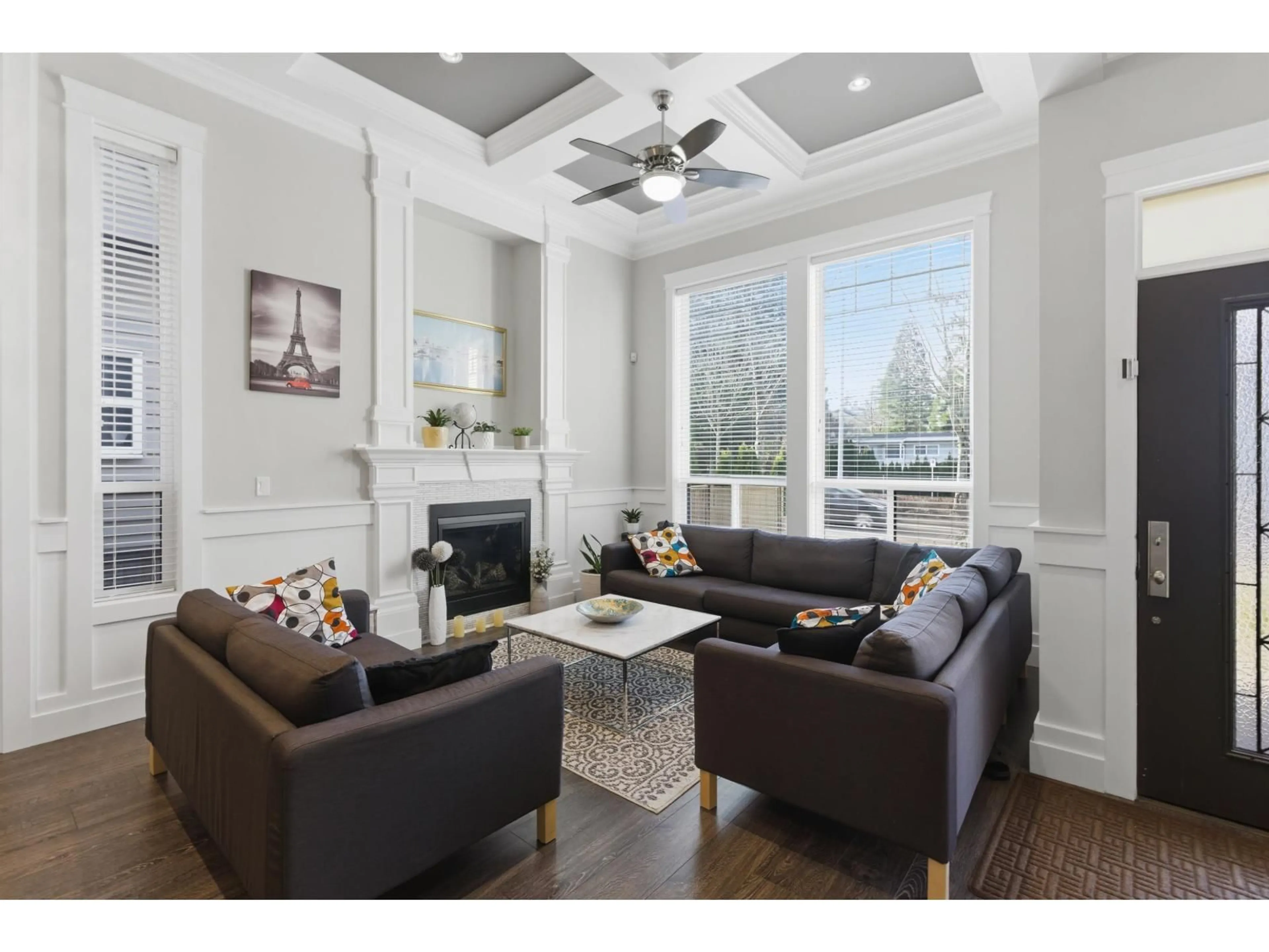 Living room with furniture, wood/laminate floor for 6340 128 STREET, Surrey British Columbia V3X1S8