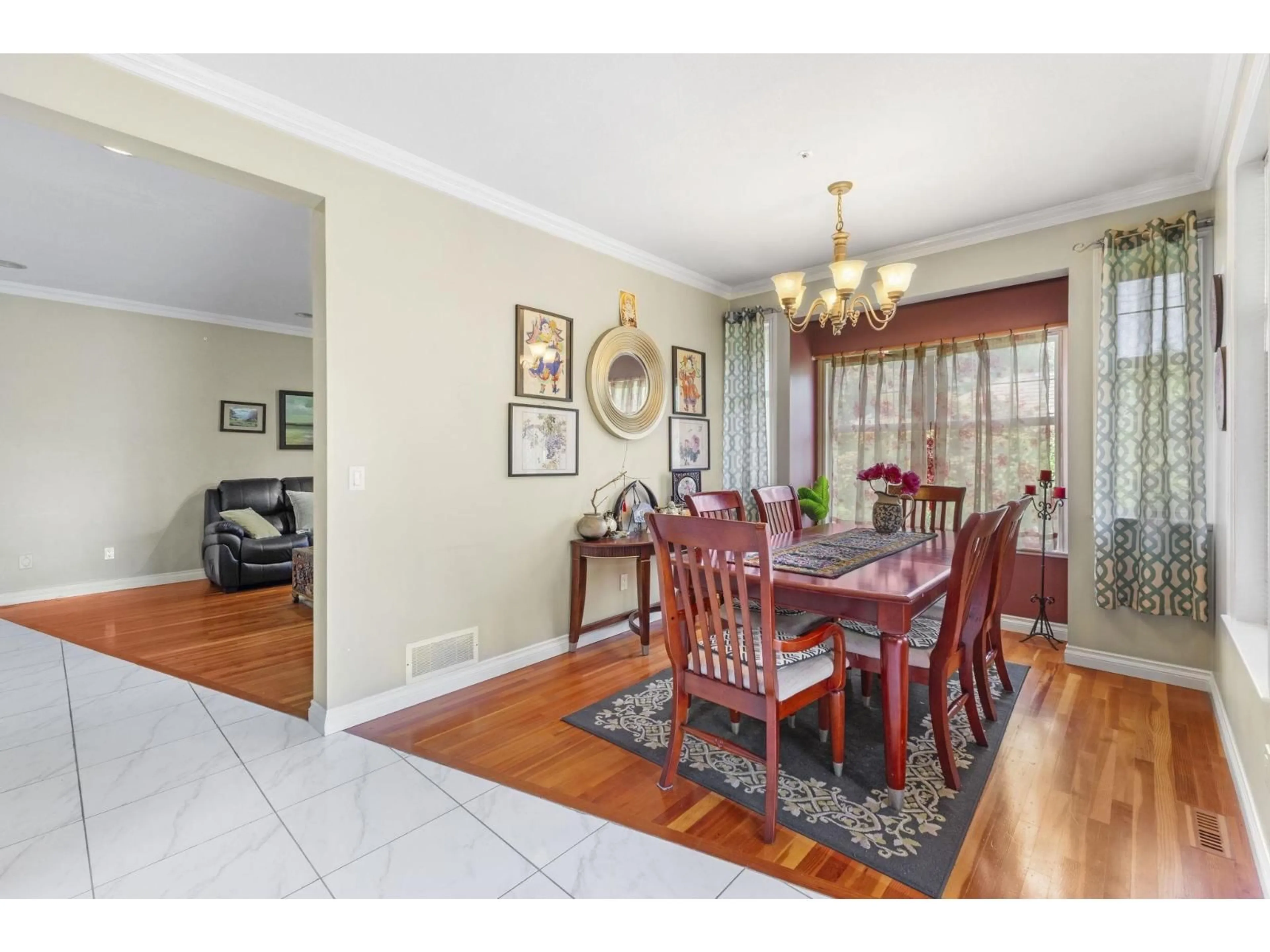 Dining room, unknown for 9833 182 STREET, Surrey British Columbia V4N5A9