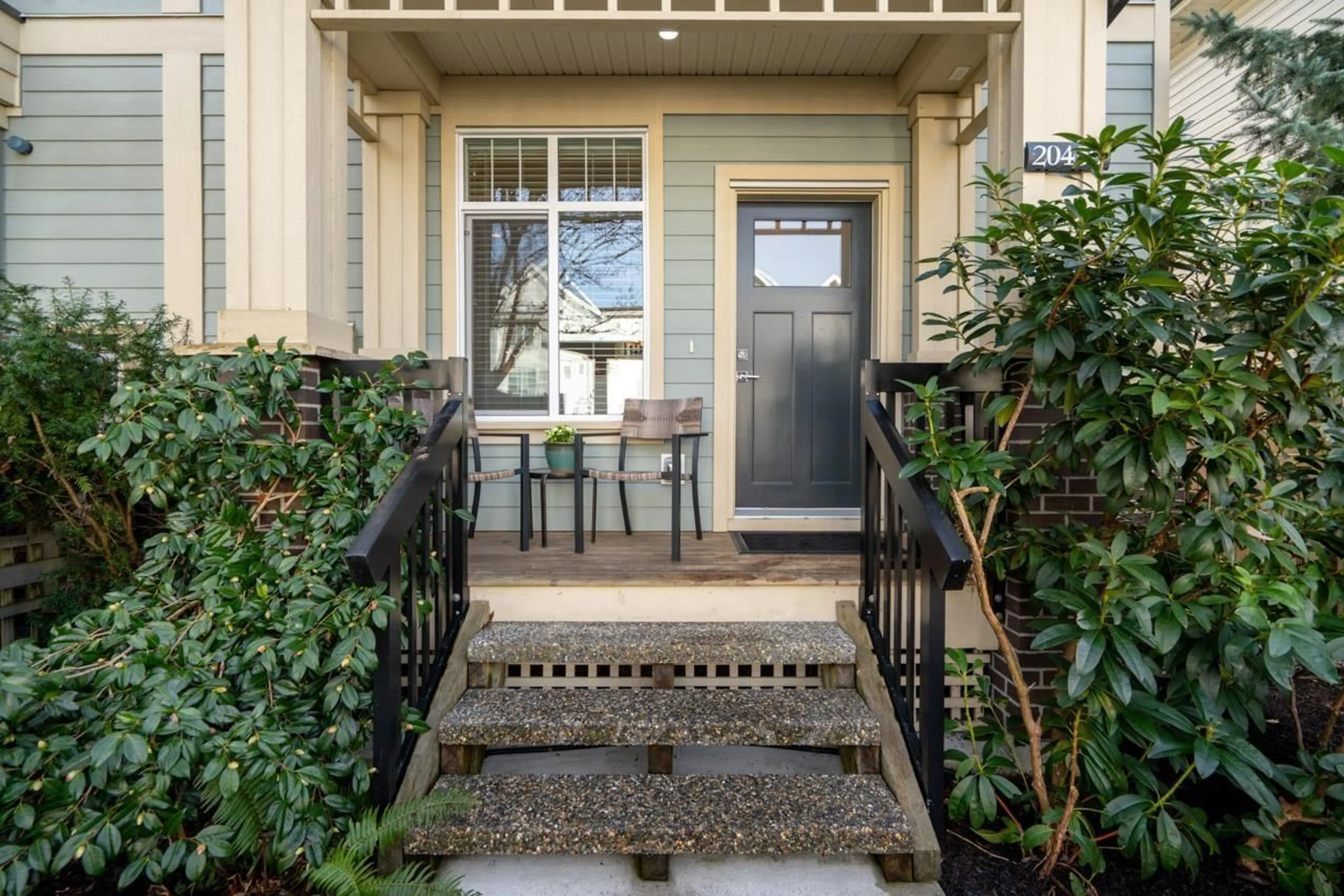 Indoor entryway for 20450 84 AVENUE, Langley British Columbia V2Y0R6