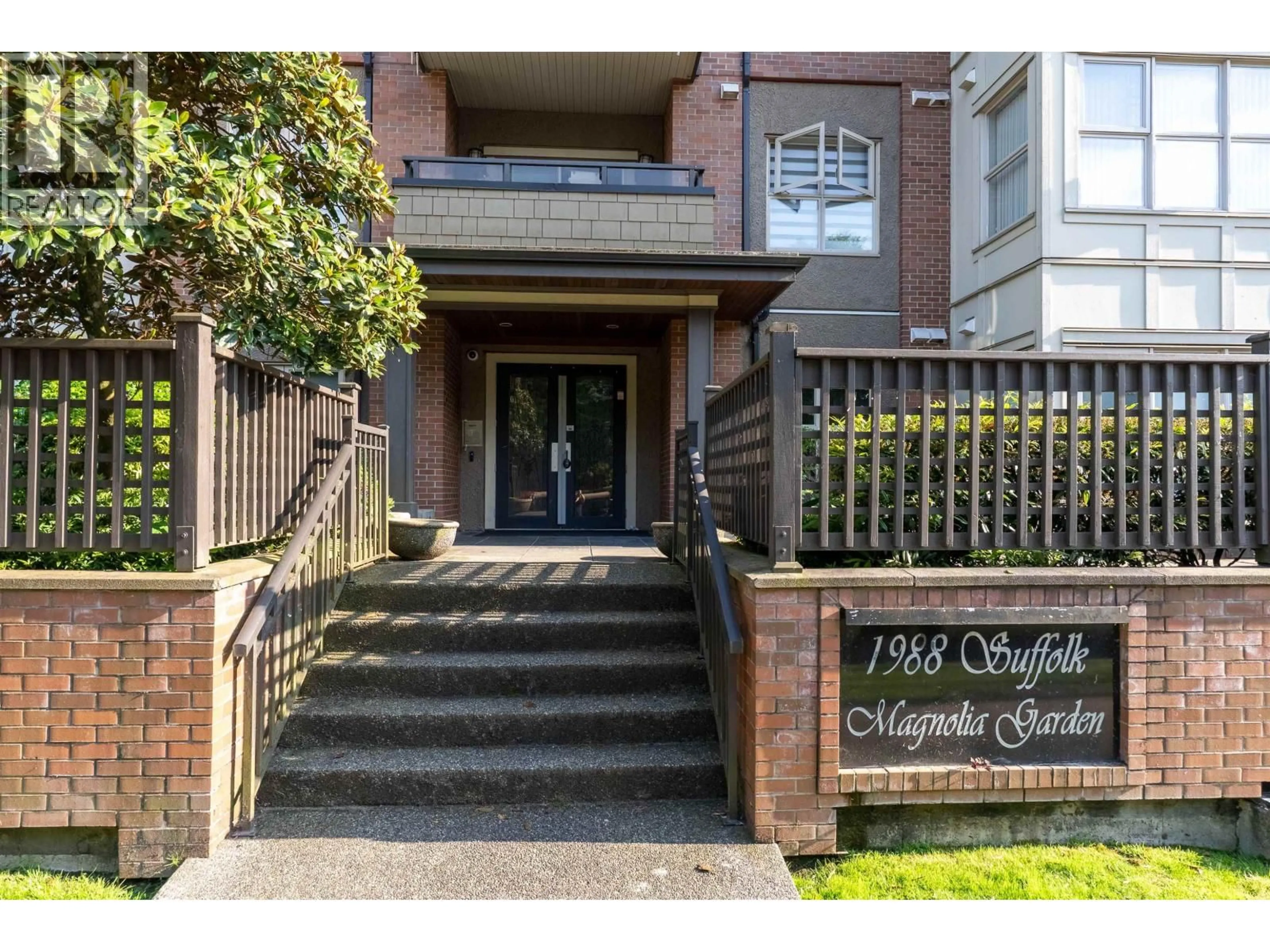 Indoor entryway for 103 - 1988 SUFFOLK AVENUE, Port Coquitlam British Columbia V3B1H2