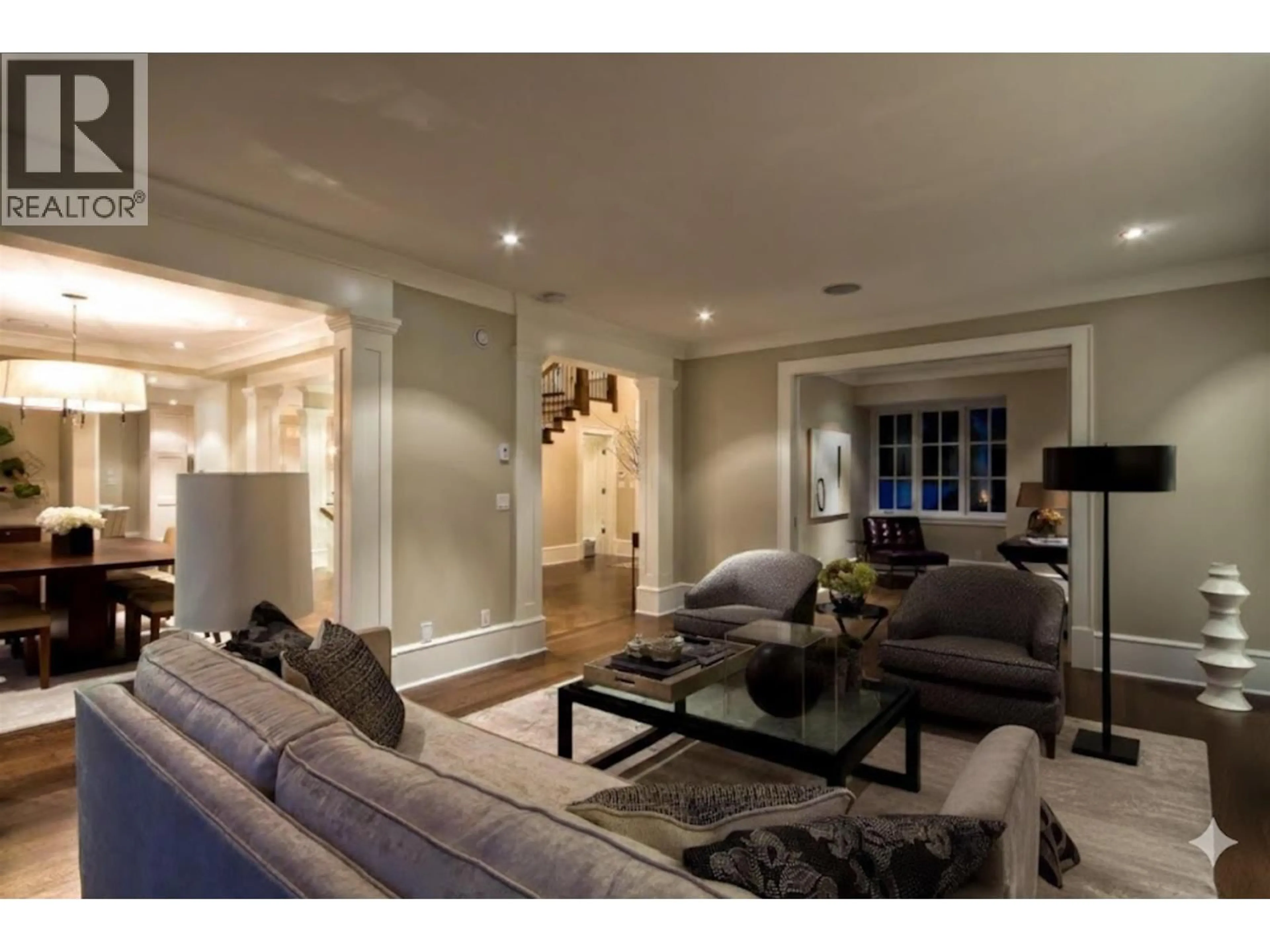 Living room with furniture, unknown for 2920 MATHERS AVENUE, West Vancouver British Columbia V7V2K1