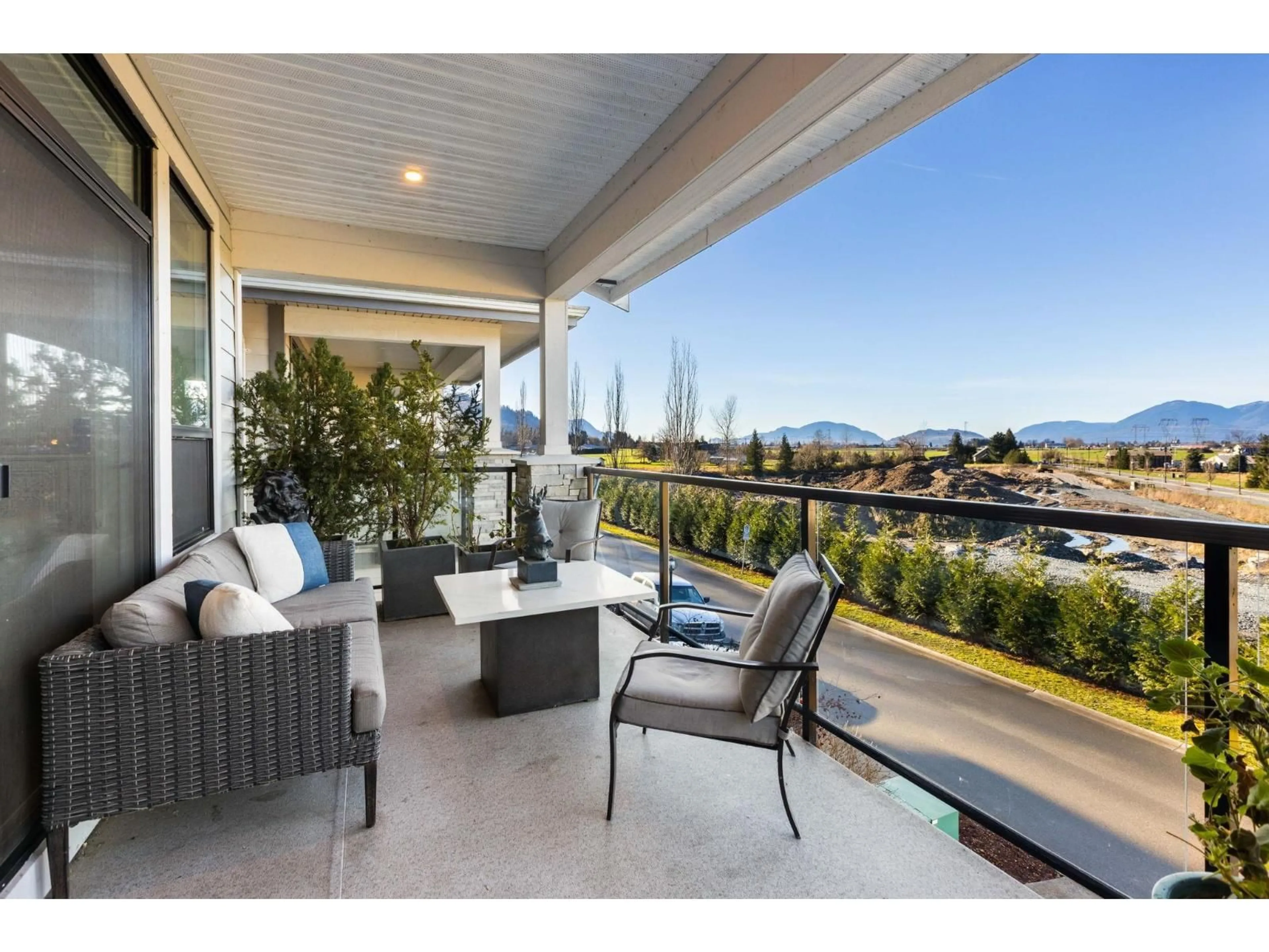 Patio, water/lake/river/ocean view for 71 - 50778 LEDGESTONE PLACE, Chilliwack British Columbia V2P0E7