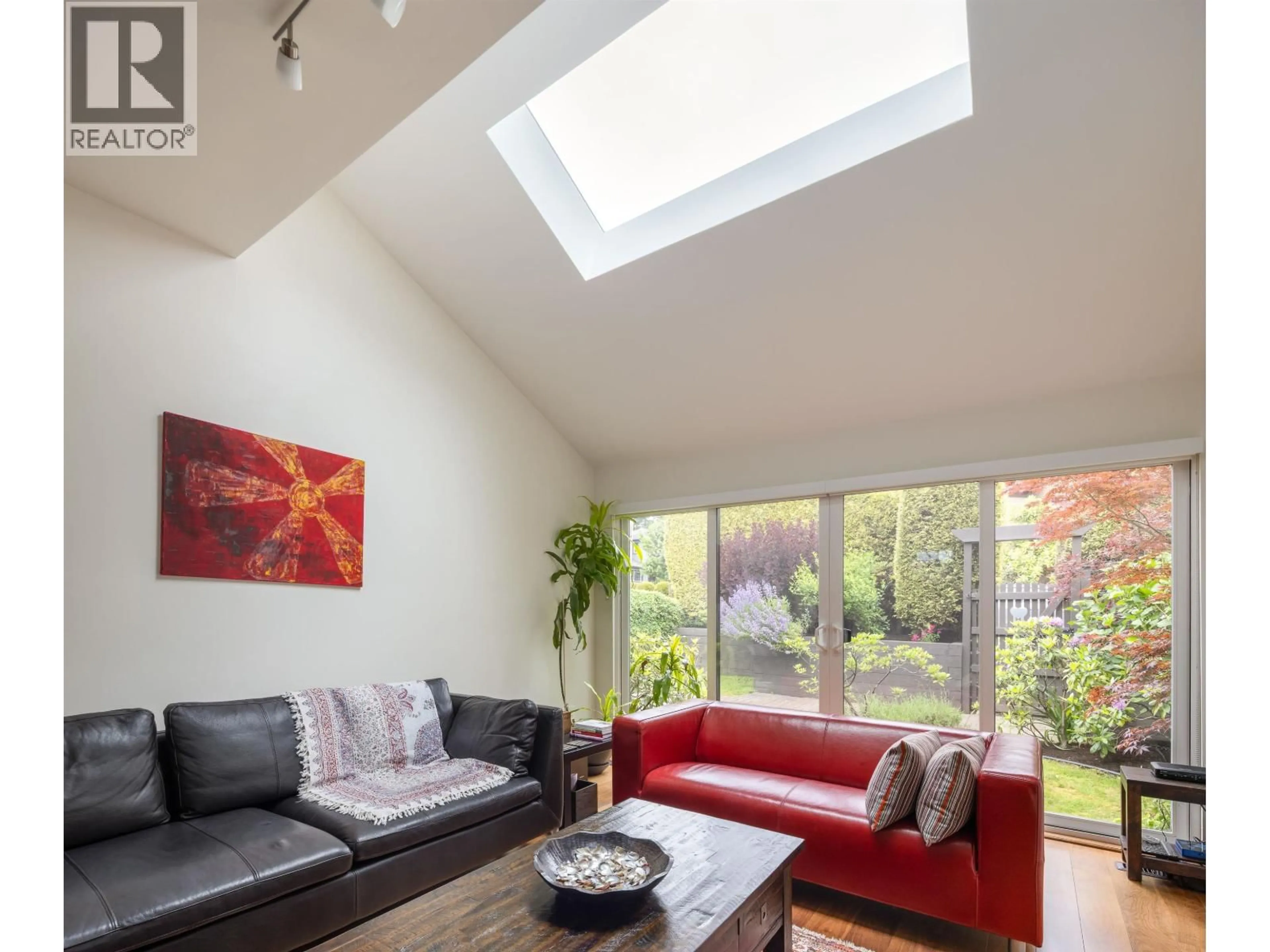 Living room with furniture, unknown for 1915 CHESTERFIELD AVENUE, North Vancouver British Columbia V7M2P4