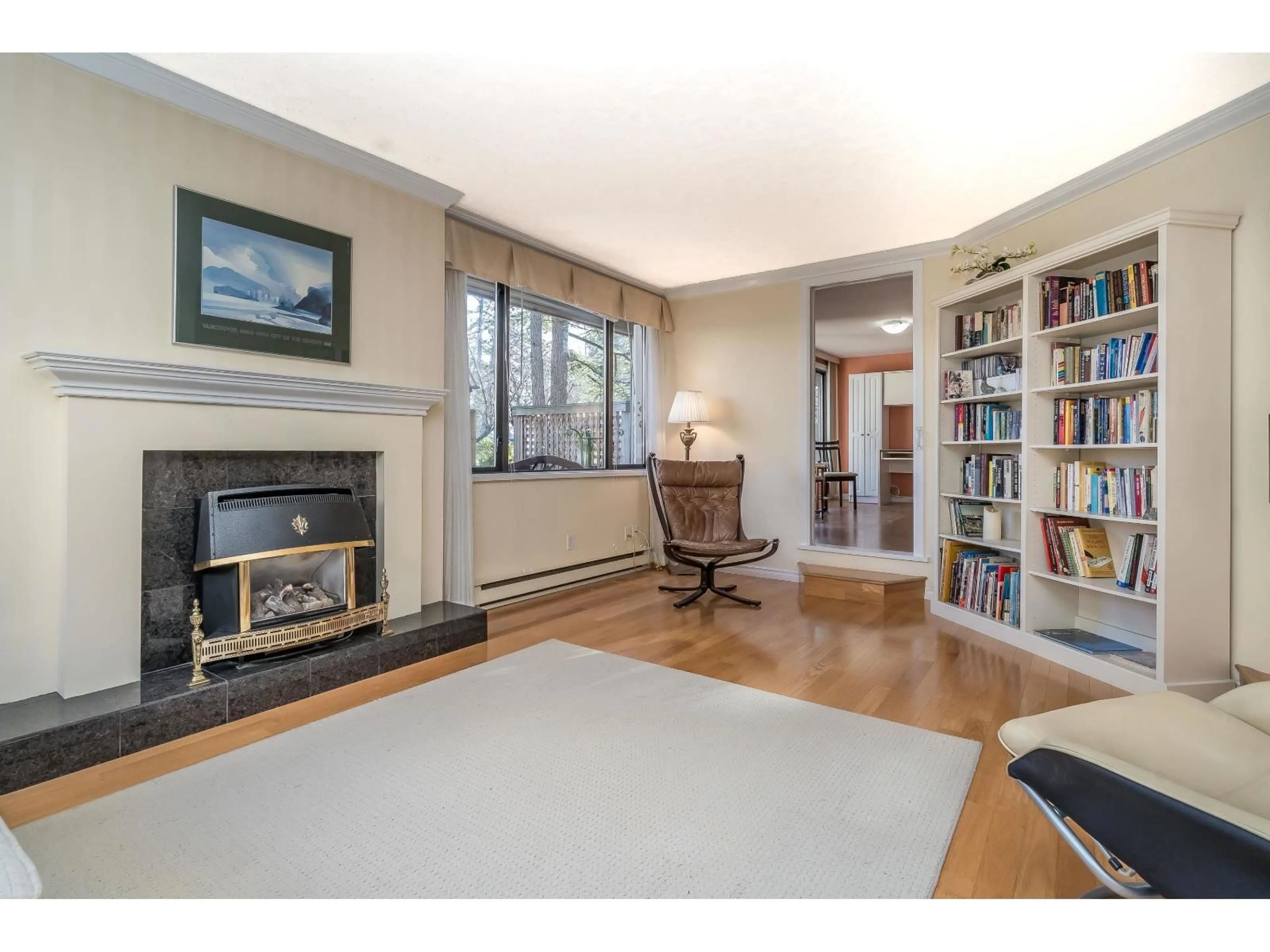 Living room with furniture, unknown for 112 - 15275 19 AVENUE, Surrey British Columbia V4A1X6