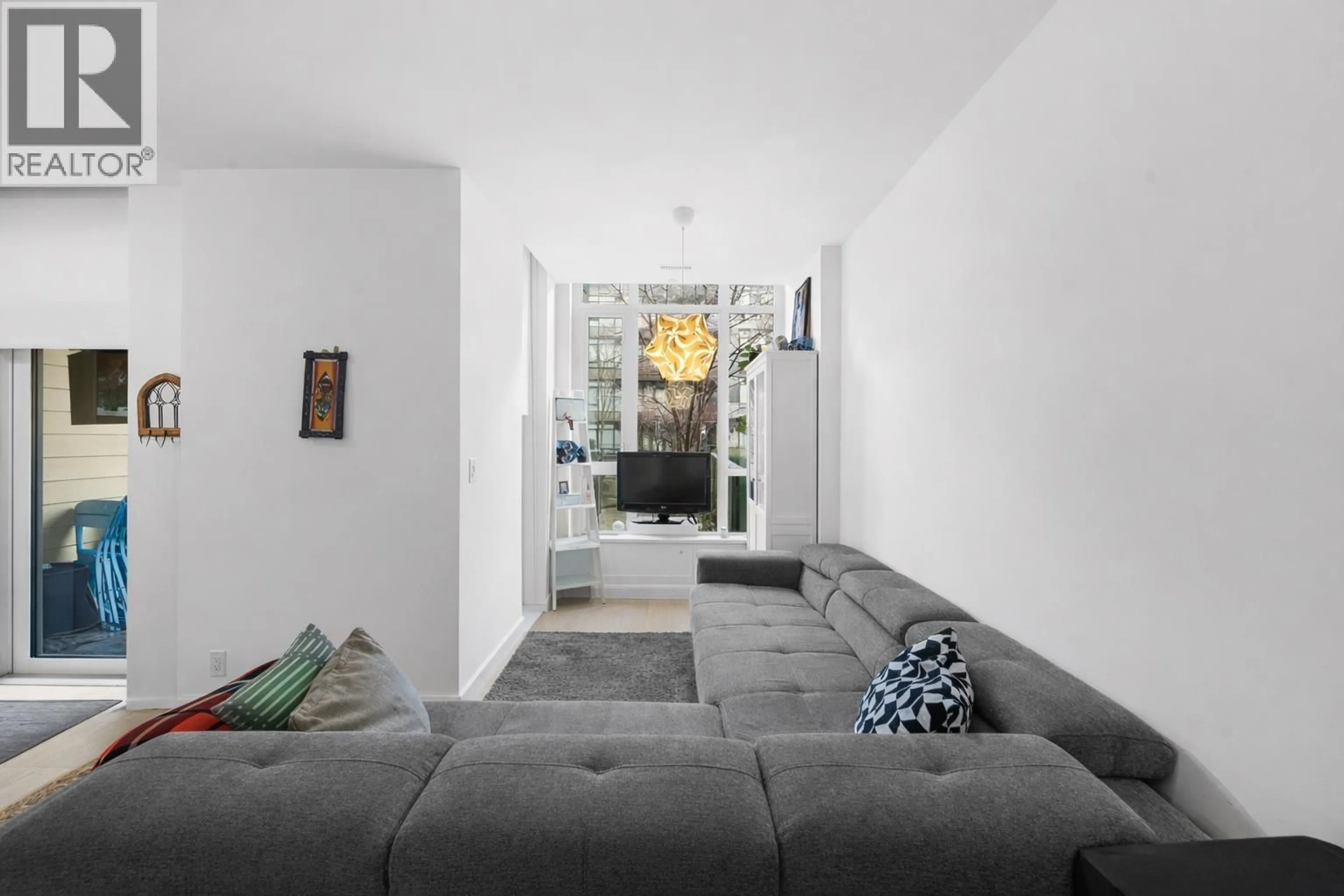 Living room with furniture, unknown for 2779 LIBRARY LANE, North Vancouver British Columbia V7J0C6