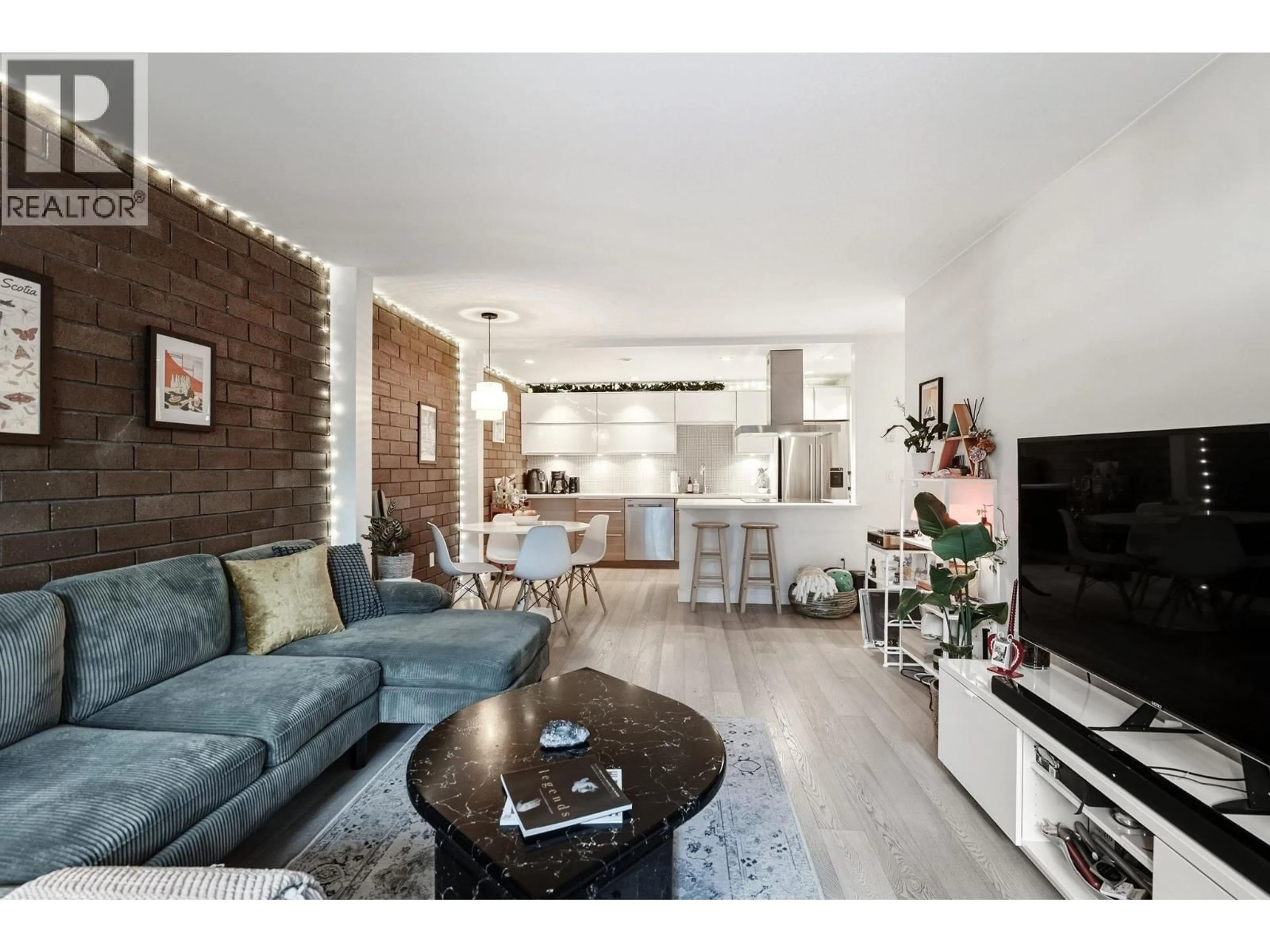 Living room with furniture, unknown for 110 - 330 7TH AVENUE, Vancouver British Columbia V5T4K5