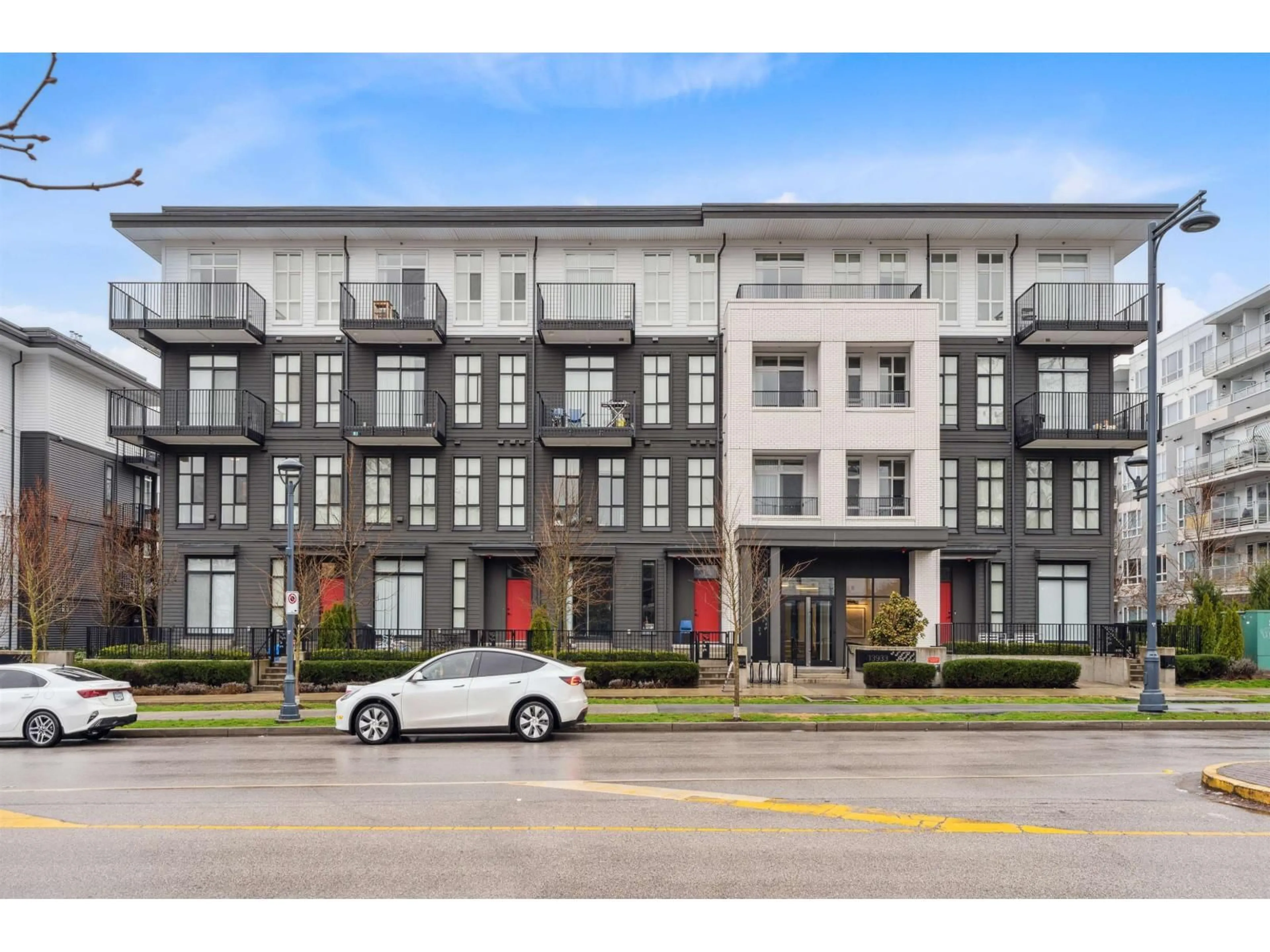 Unknown for 210 - 13933 105 BOULEVARD, Surrey British Columbia V3T0R6