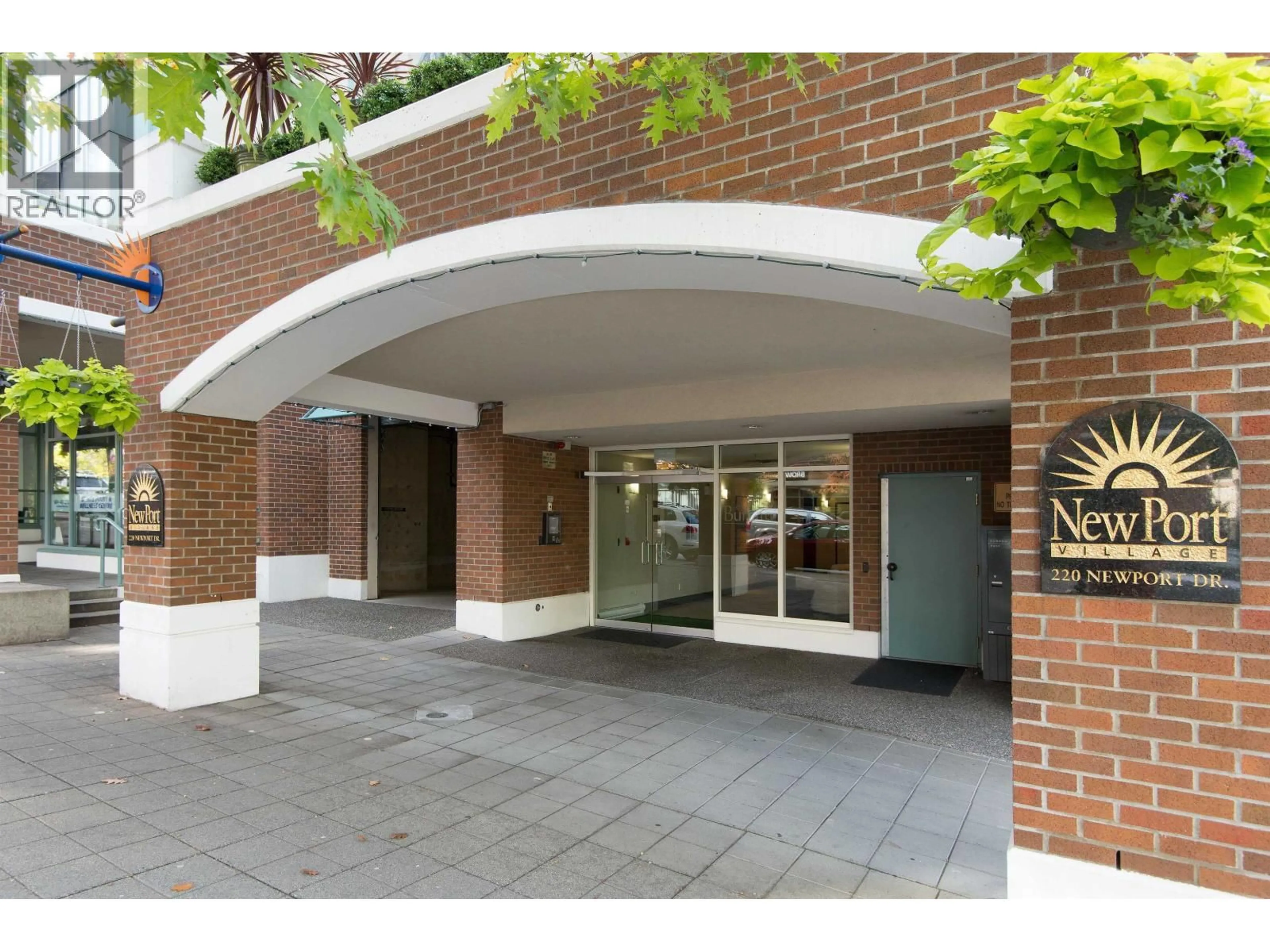 Indoor foyer for 309 - 220 NEWPORT DRIVE, Port Moody British Columbia V3H5B8