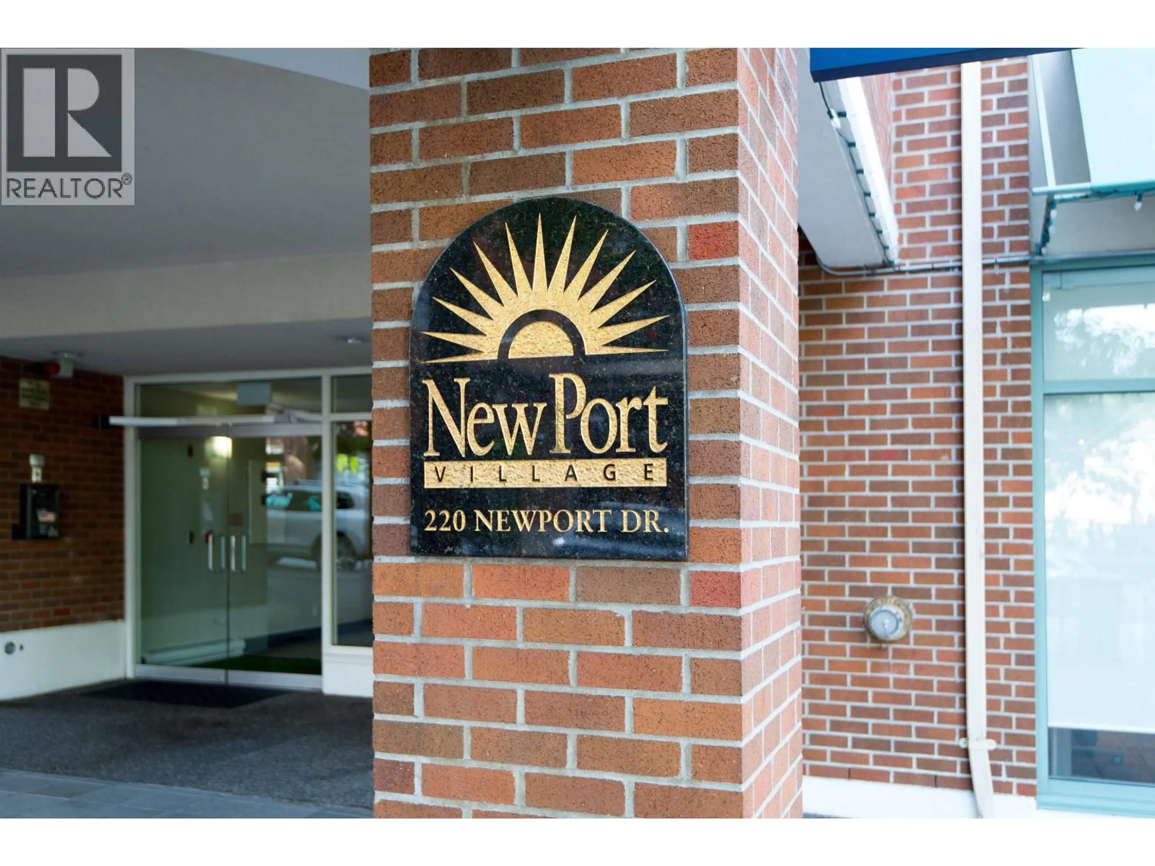 Indoor foyer for 309 - 220 NEWPORT DRIVE, Port Moody British Columbia V3H5B8