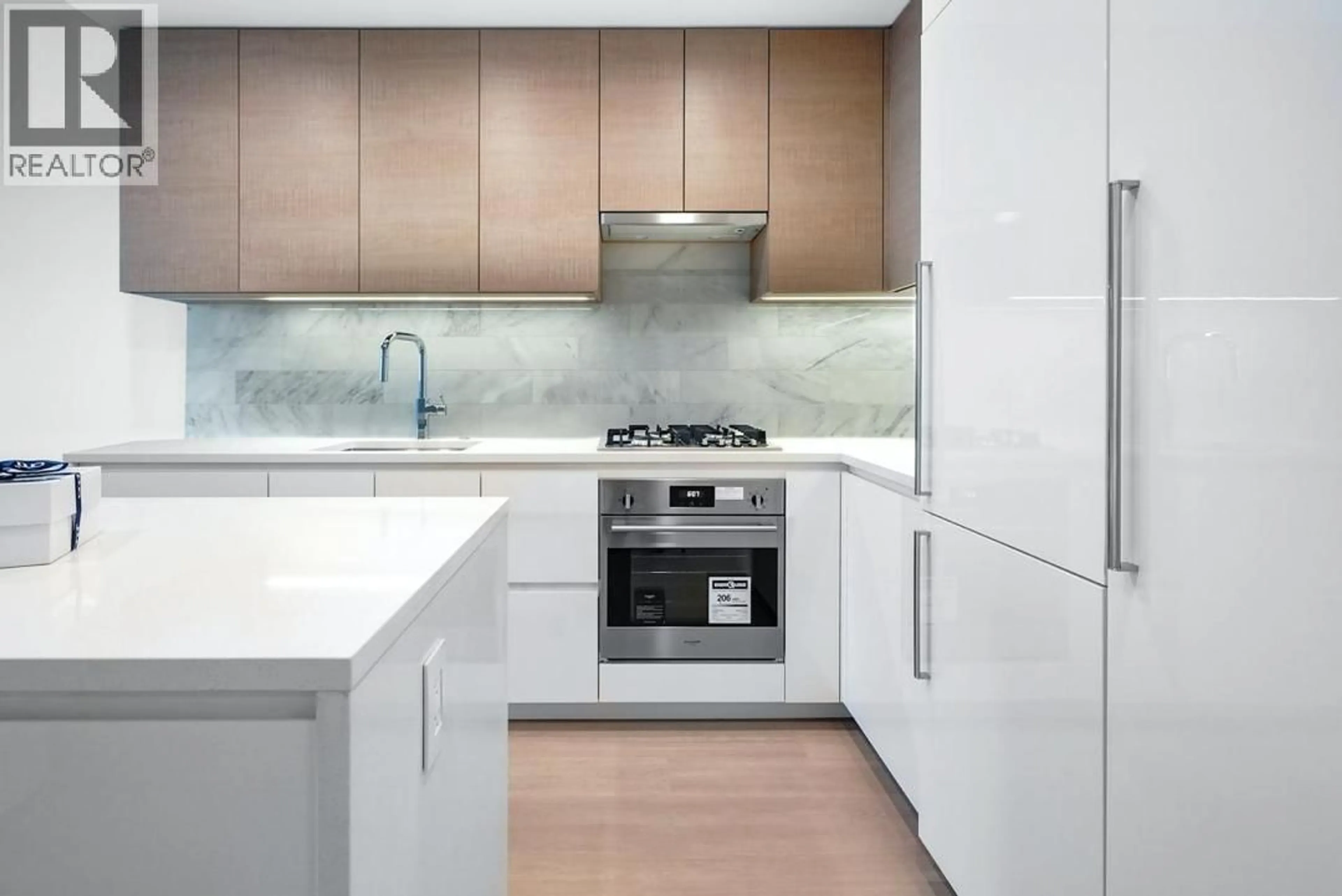 Unknown for 5309 - 2108 GILMORE AVENUE, Burnaby British Columbia V5C0N8