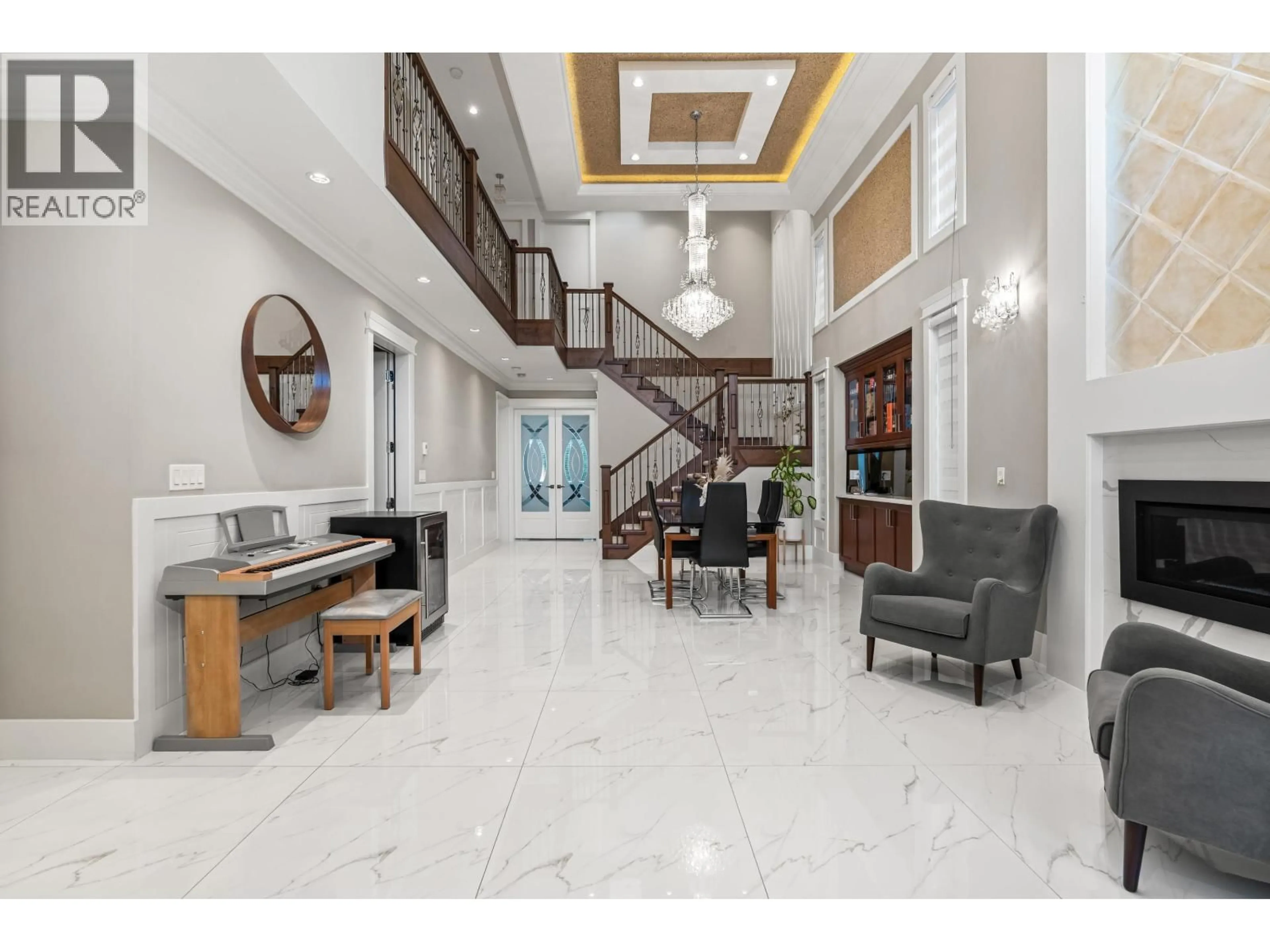 Indoor foyer for 8780 ROSEMARY AVENUE, Richmond British Columbia V7A2K9