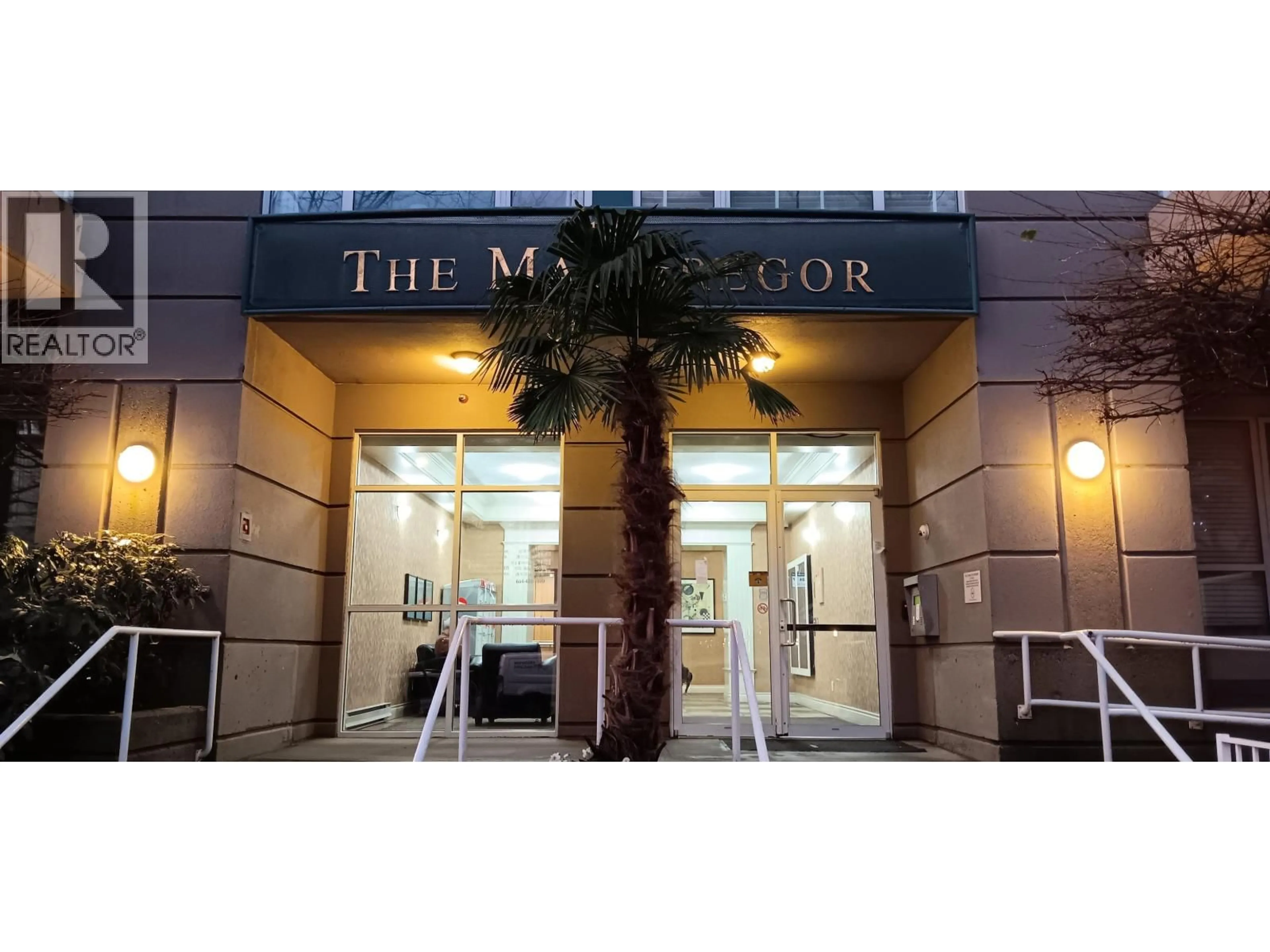 Indoor foyer for 1203 - 5189 GASTON STREET, Vancouver British Columbia V5R6C7