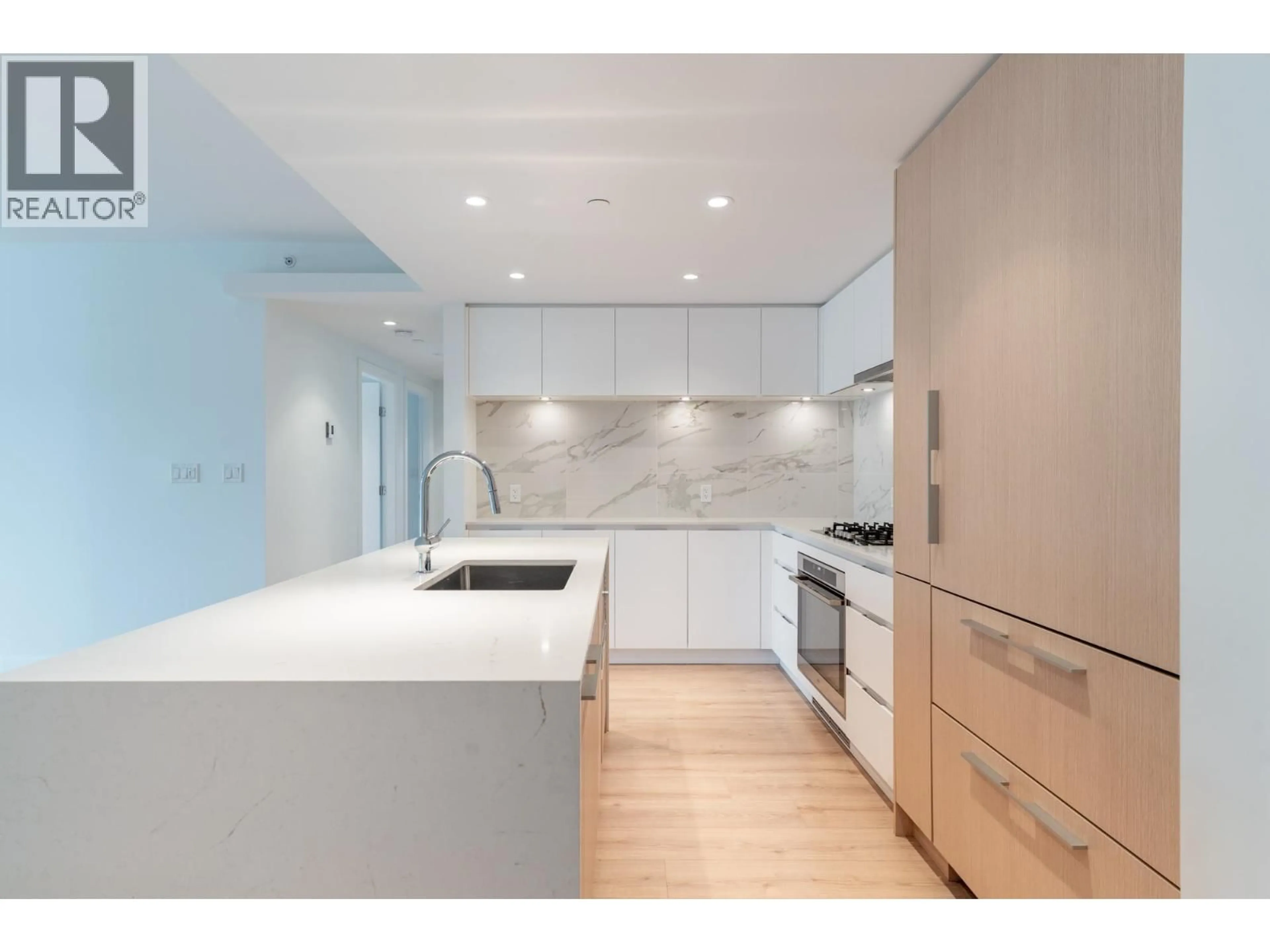 Unknown for 401 - 1500 FERN STREET, North Vancouver British Columbia V7J0E6