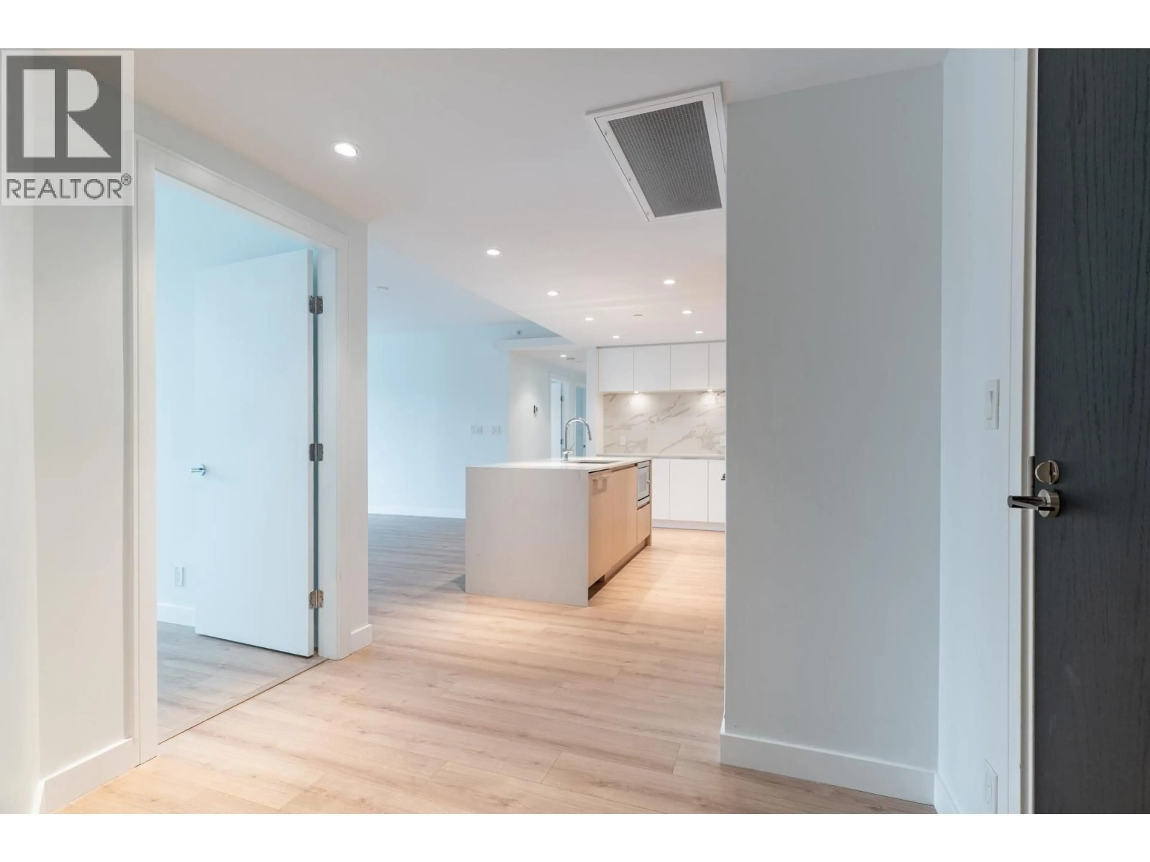 Unknown for 401 - 1500 FERN STREET, North Vancouver British Columbia V7J0E6