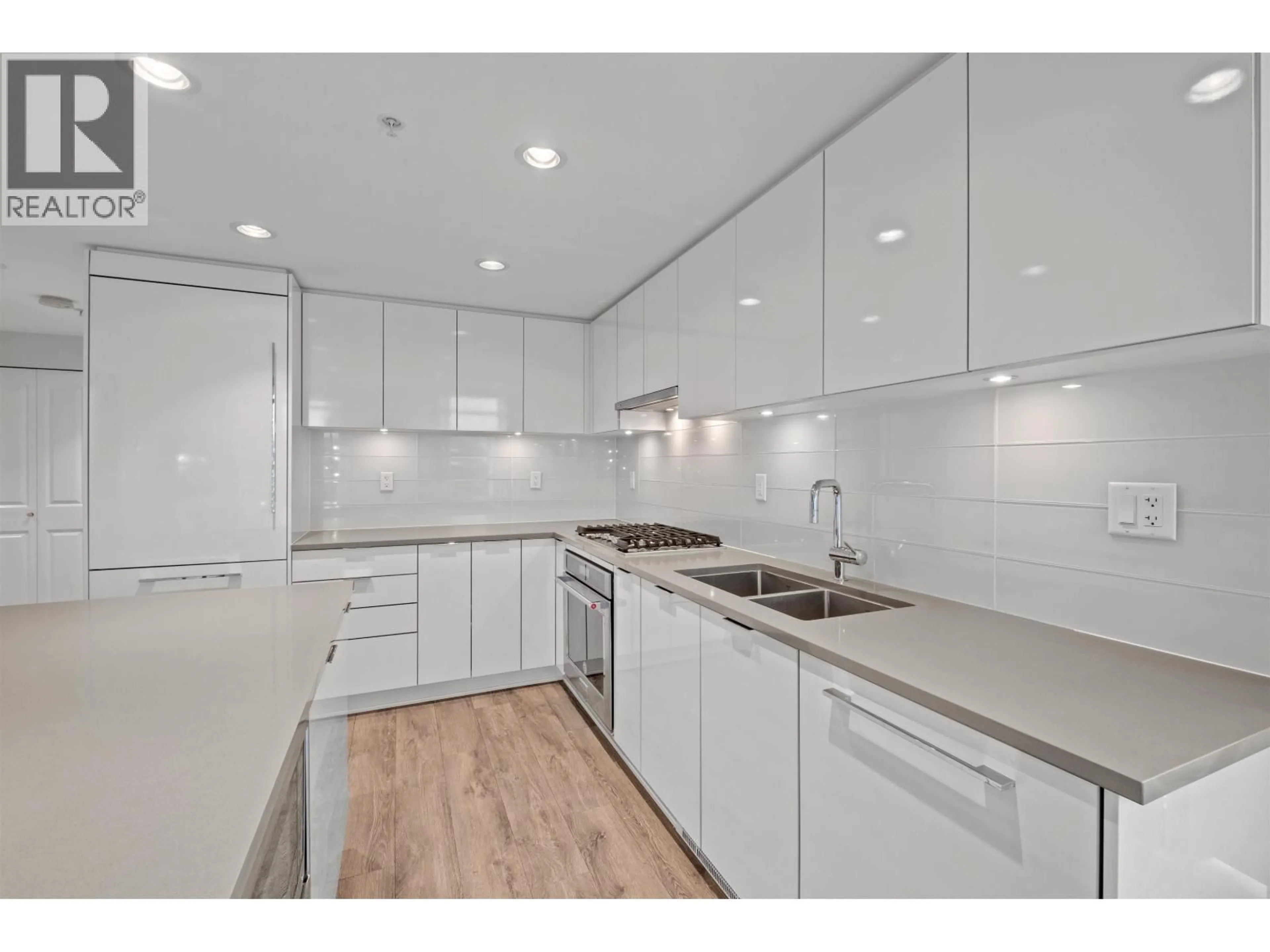 Standard kitchen, unknown for 2206 - 2388 MADISON AVENUE, Burnaby British Columbia V5C0K8