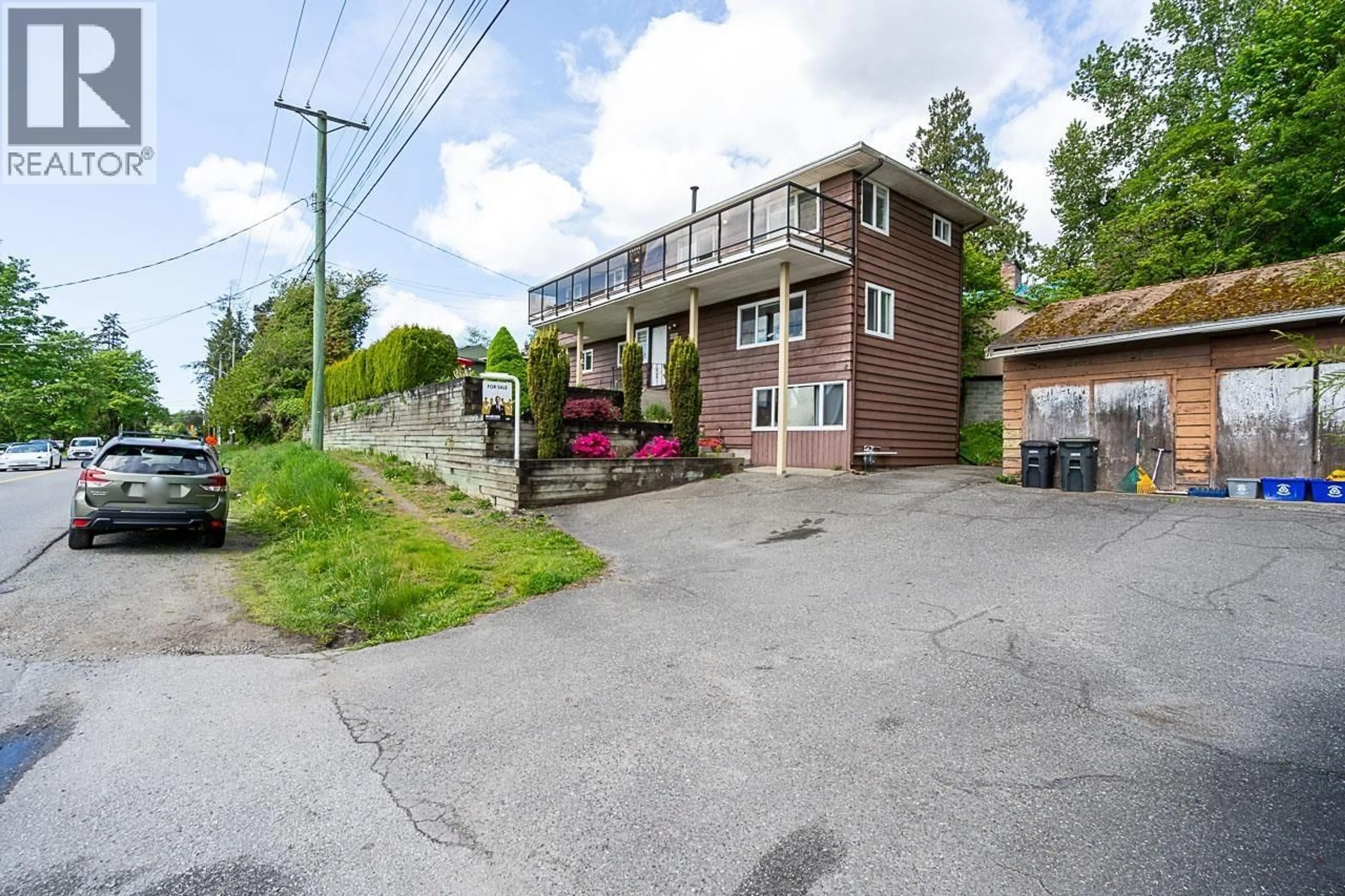 Patio, unknown for 4871 MARINE DRIVE, Burnaby British Columbia V5J3G5