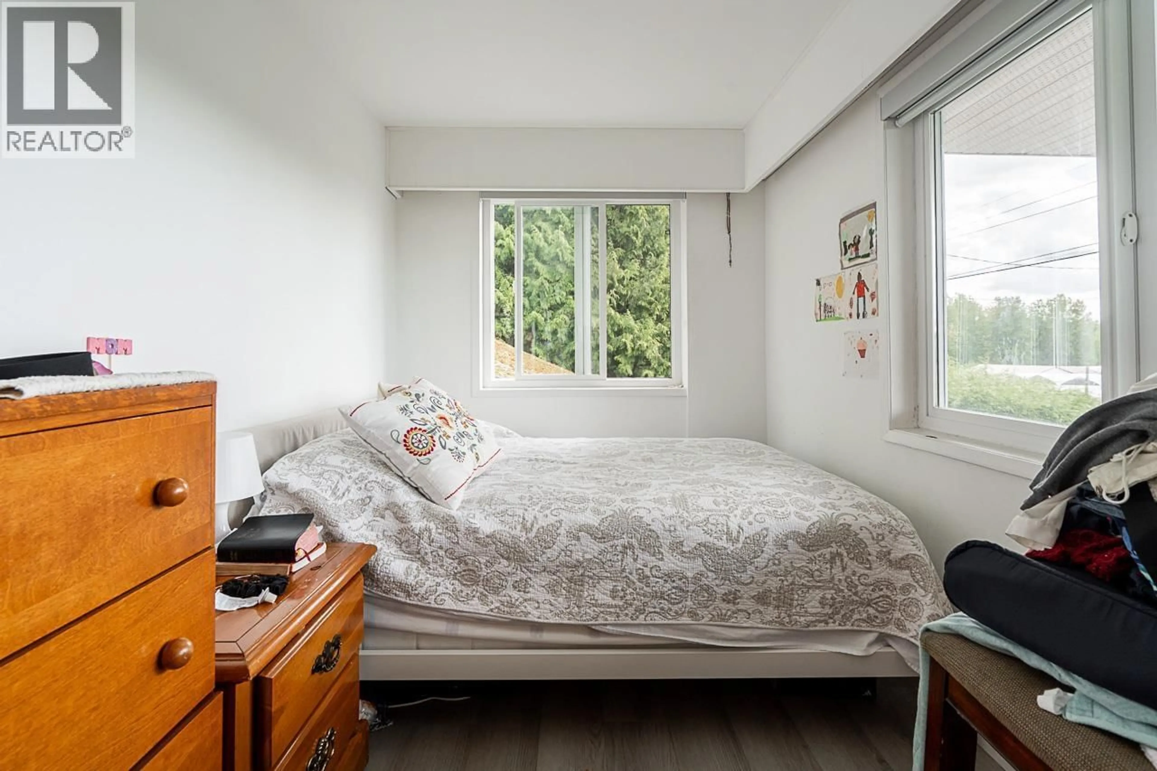 Bedroom with bed, unknown for 4871 MARINE DRIVE, Burnaby British Columbia V5J3G5