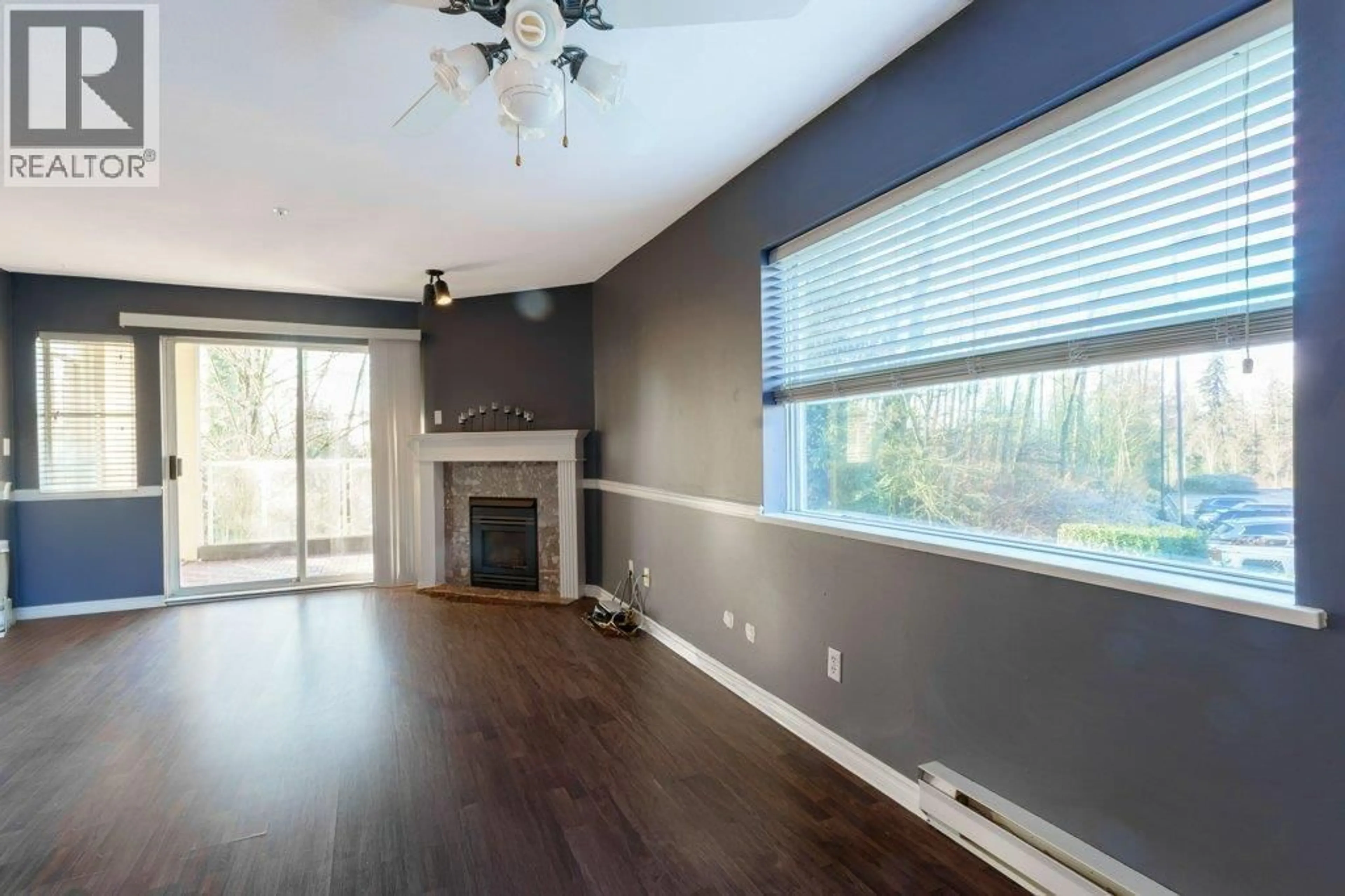 A pic of a room for 201 - 22722 LOUGHEED HIGHWAY, Maple Ridge British Columbia V2X2V6