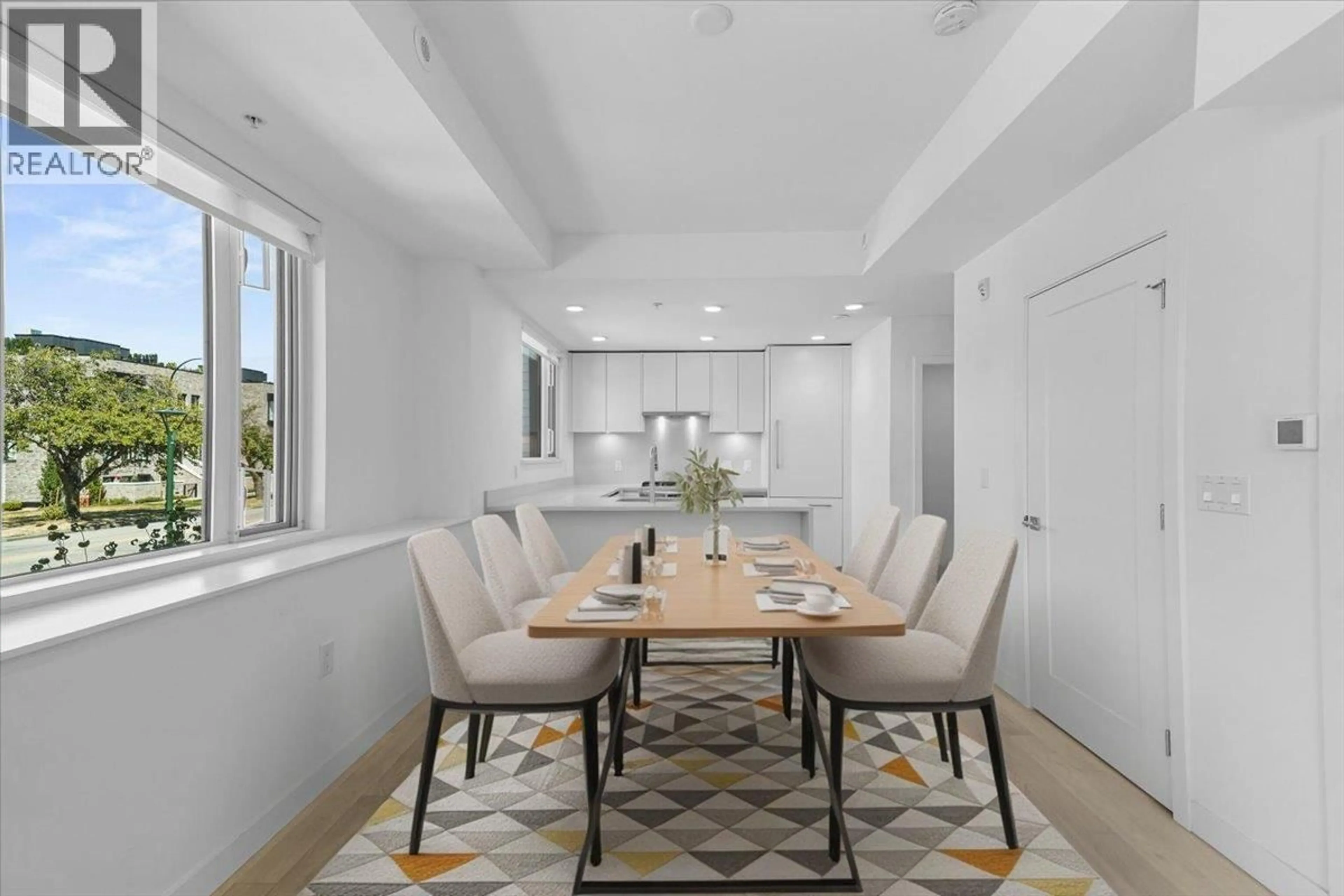 Dining room, ceramic/tile floor for 4110 COLUMBIA STREET, Vancouver British Columbia V5Y2H9