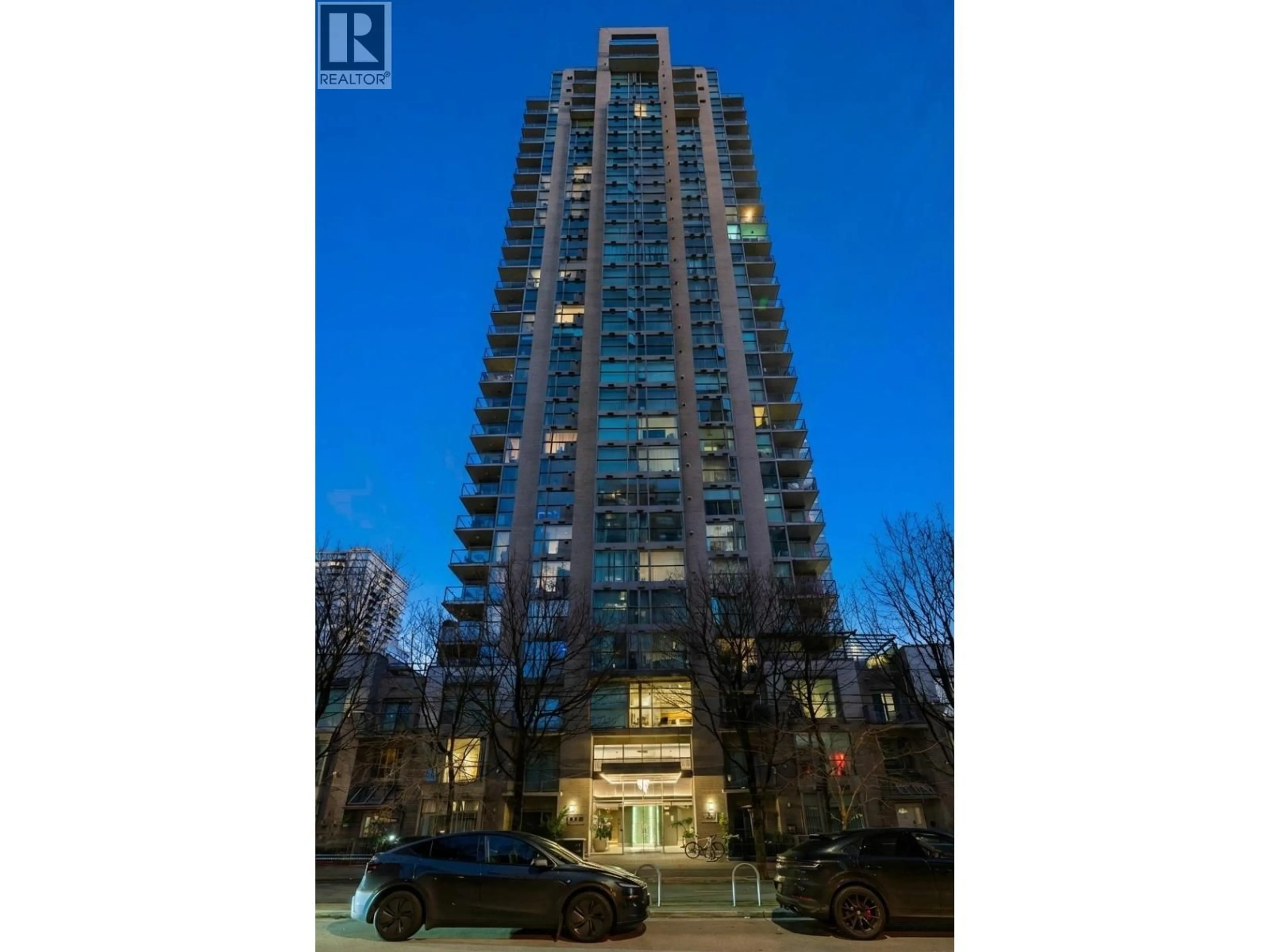 Indoor foyer for 1805 - 928 RICHARDS STREET, Vancouver British Columbia V6B6P6