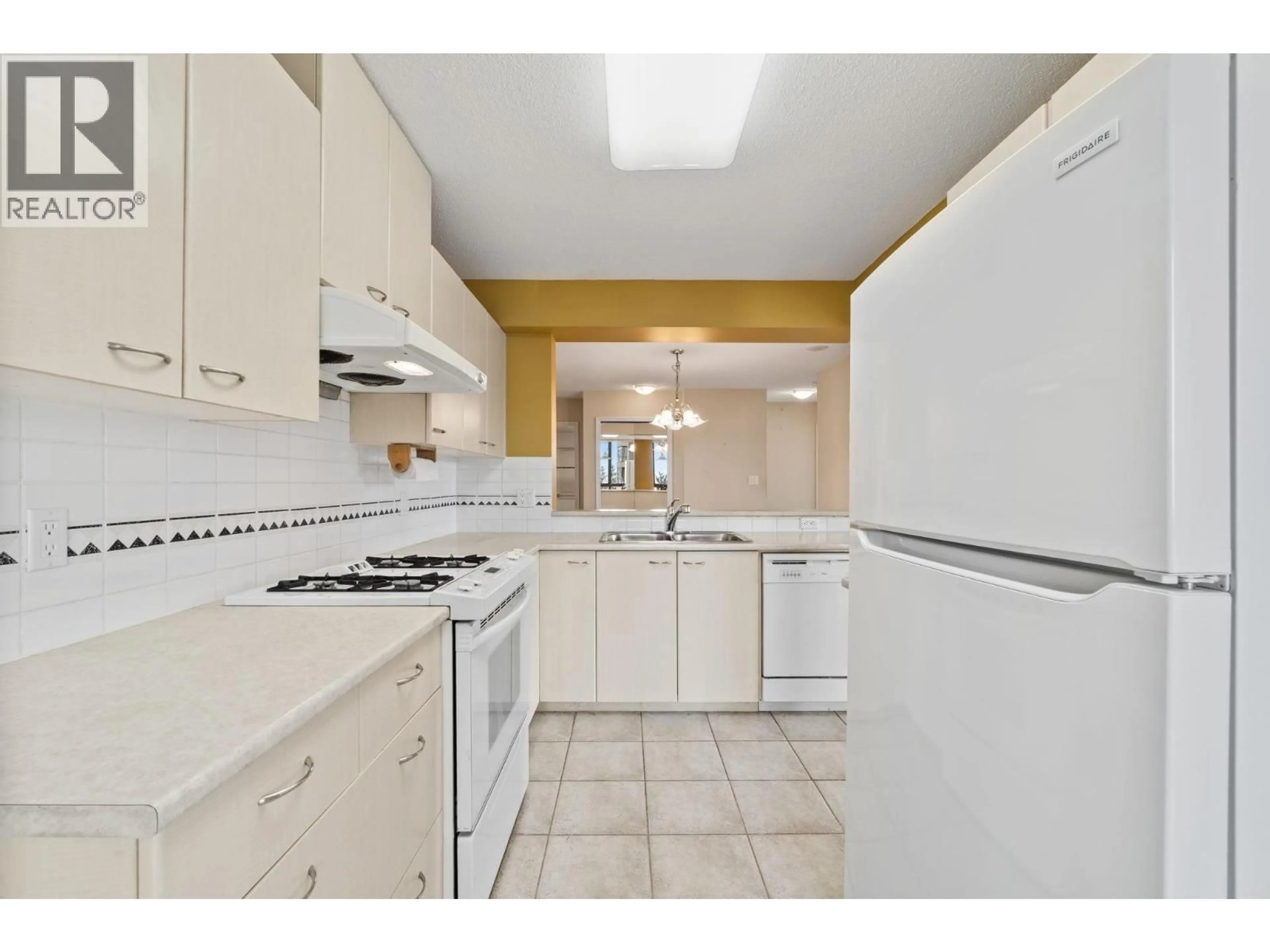Standard kitchen, ceramic/tile floor for 801 - 5848 OLIVE AVENUE, Burnaby British Columbia V5H4V6